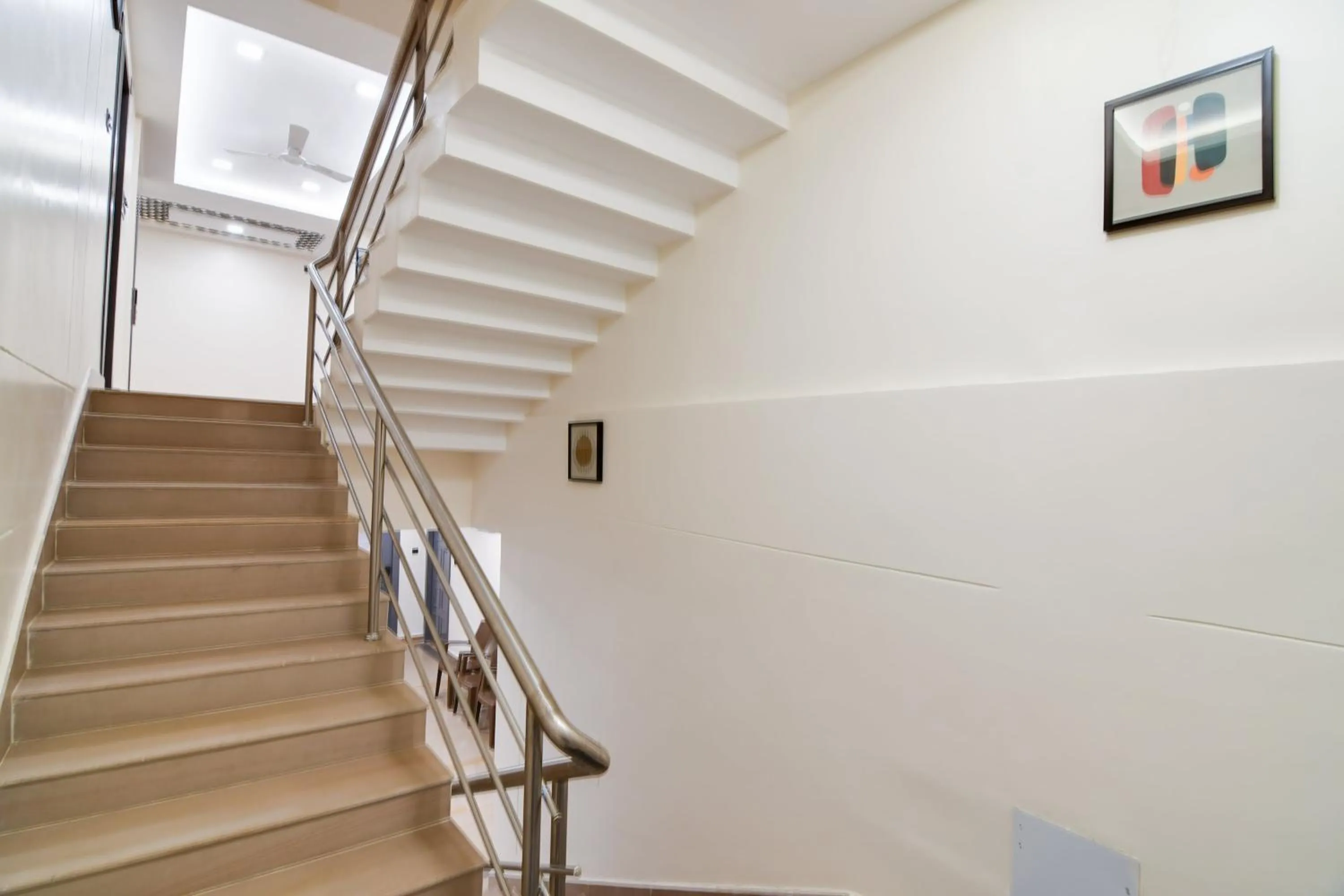 Lobby or reception in Townhouse Oak Sayhallo Ecstasy