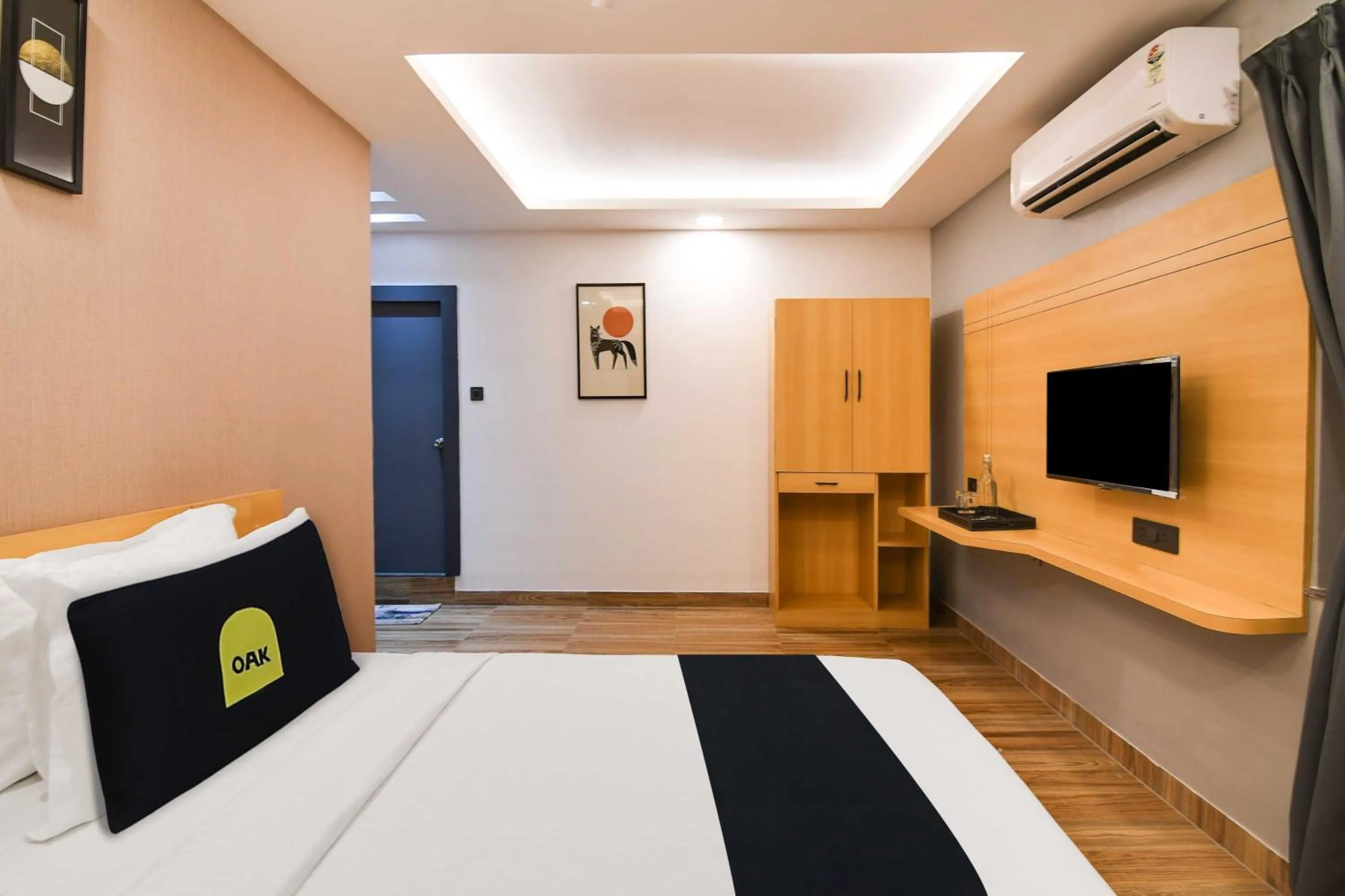 Bedroom, Bed in Townhouse Oak Sayhallo Ecstasy