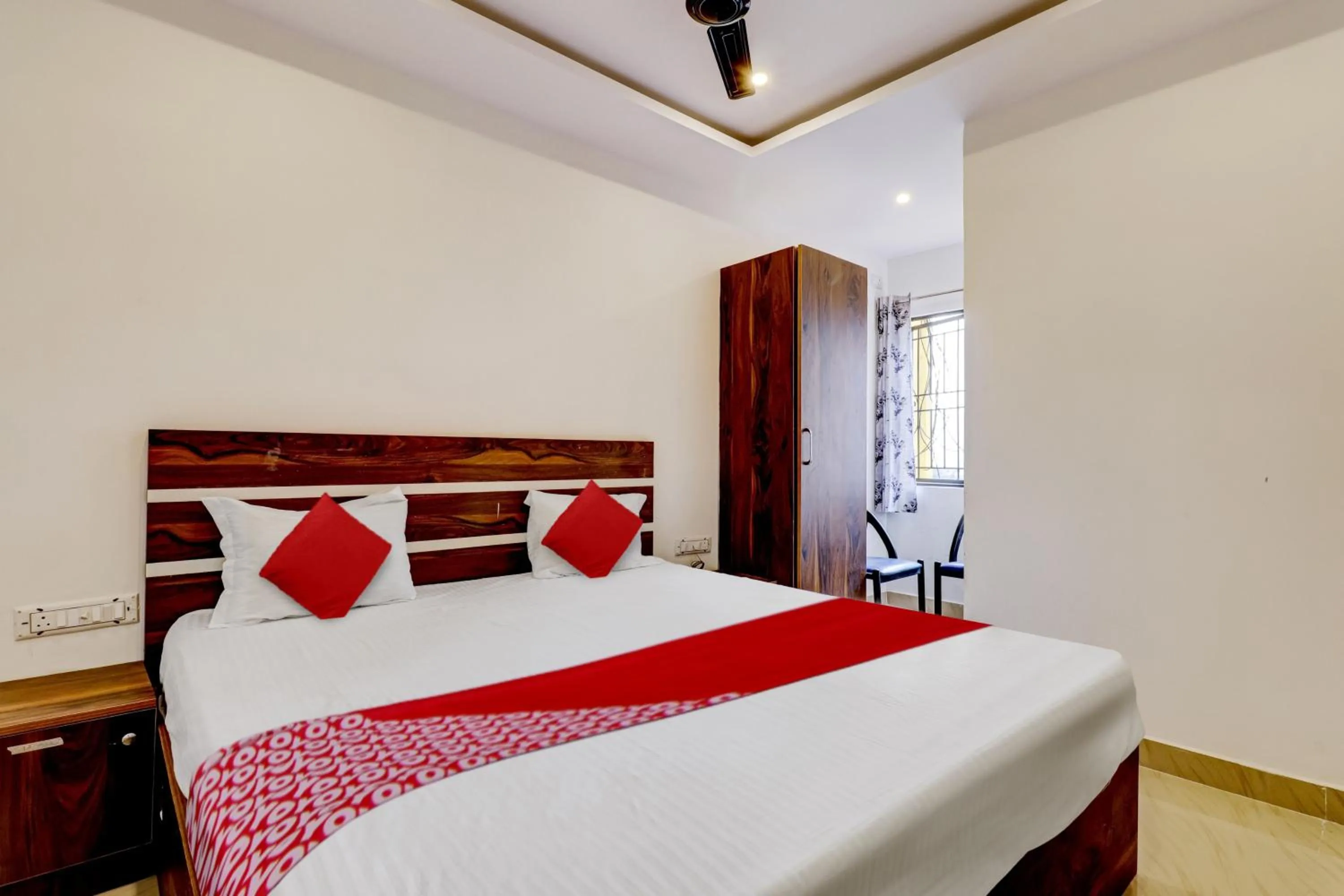 Bedroom, Bed in Hotel O Turahalli