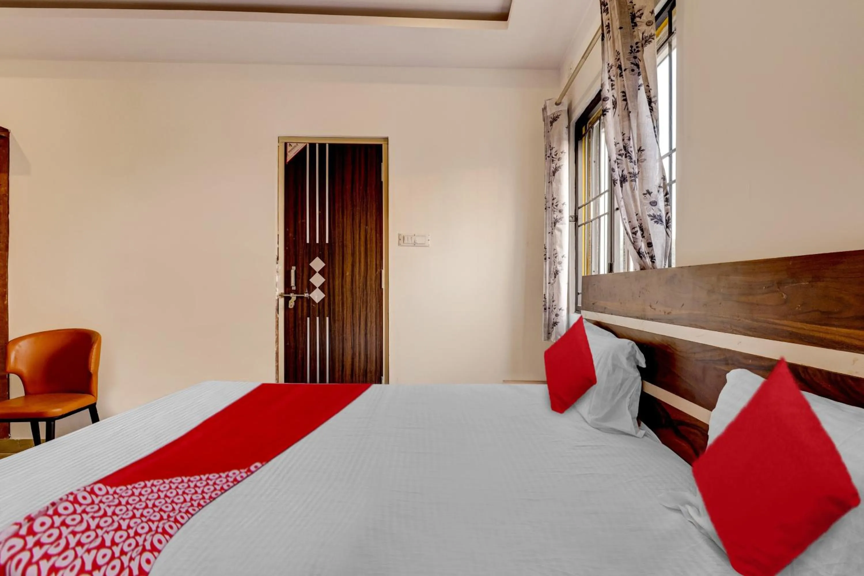 Bedroom, Bed in Hotel O Turahalli