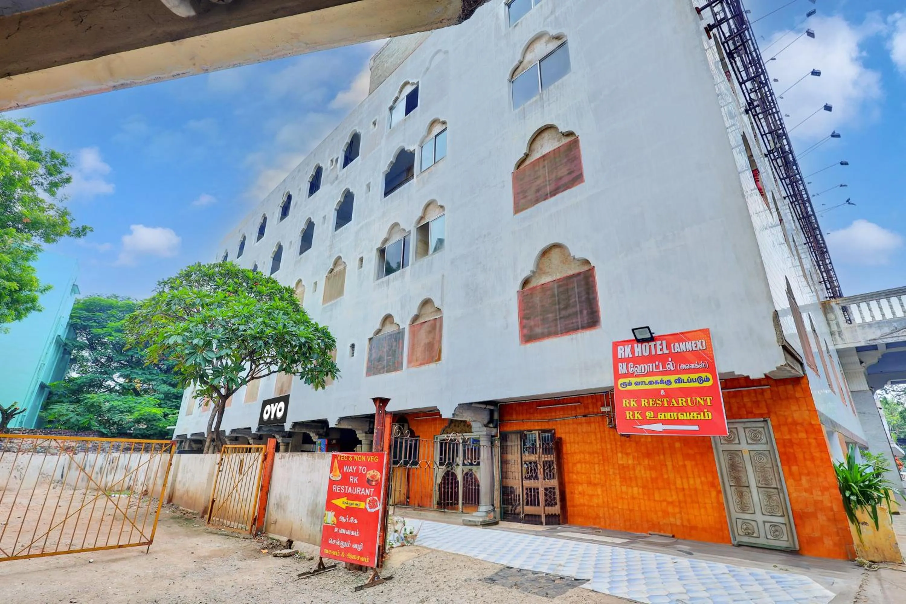 Facade/entrance in Hotel O RK HOTEL