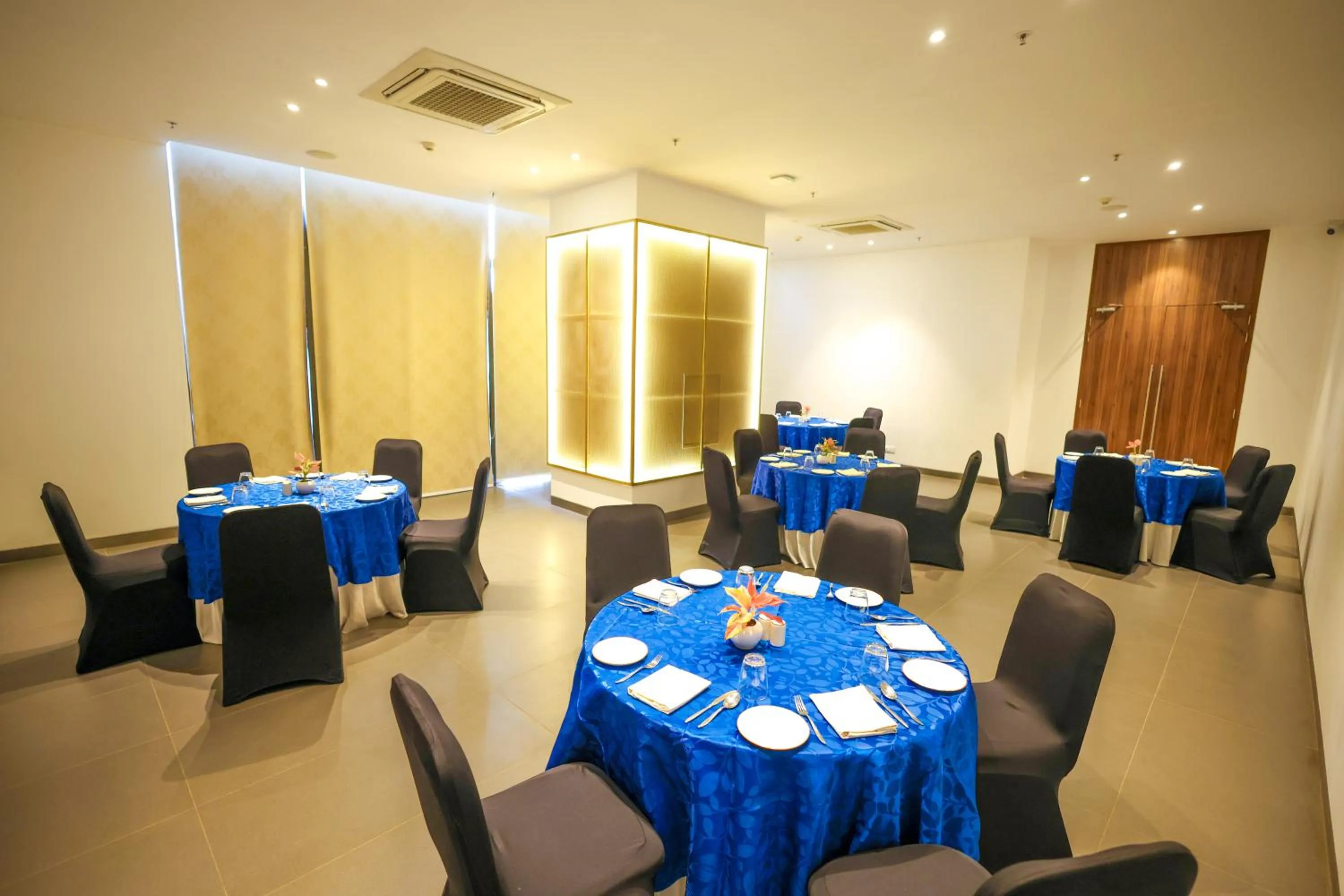 Banquet/Function facilities in Rhythm Gurugram Hotel & Suites, Sohna Road
