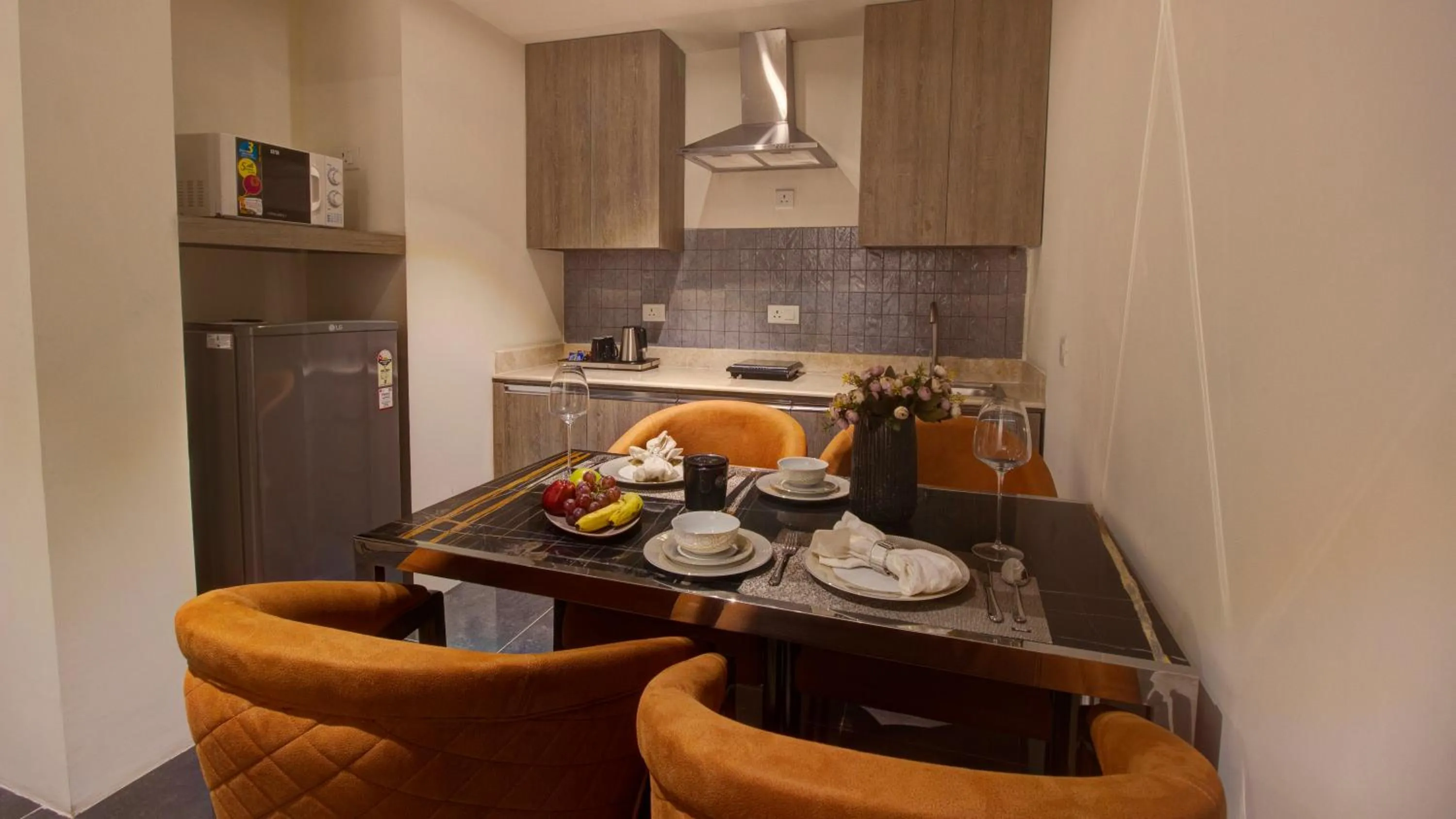 Dining area in Rhythm Gurugram Hotel & Suites, Sohna Road