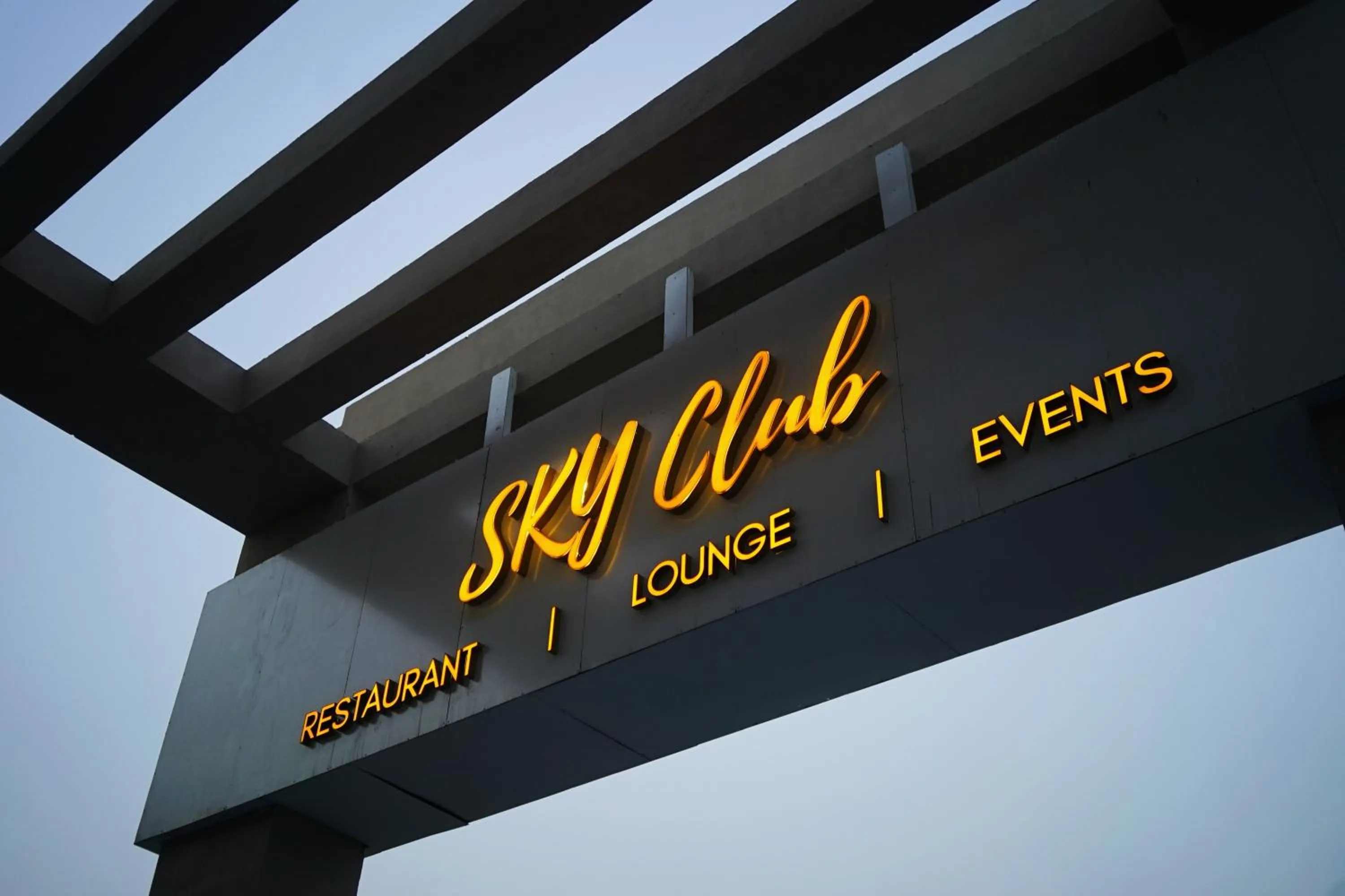 Restaurant/places to eat in Rhythm Gurugram Hotel & Suites, Sohna Road