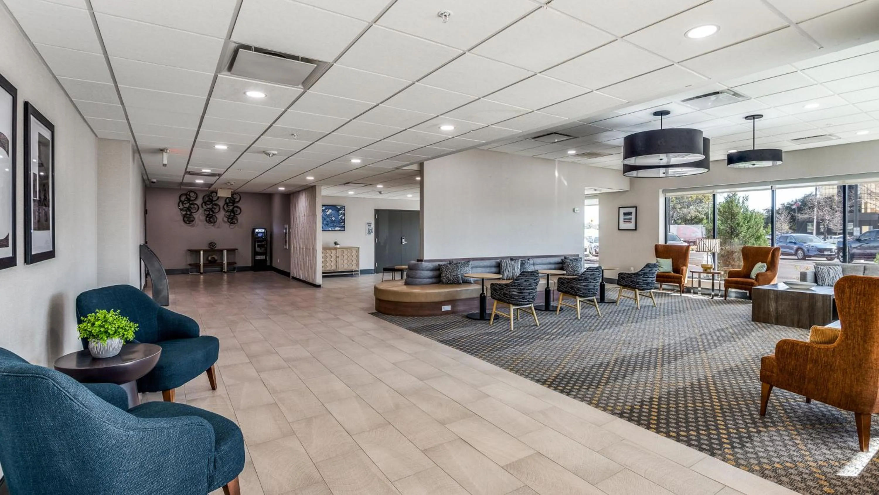 Property building in Holiday Inn Dallas Market Ctr Love Field by IHG