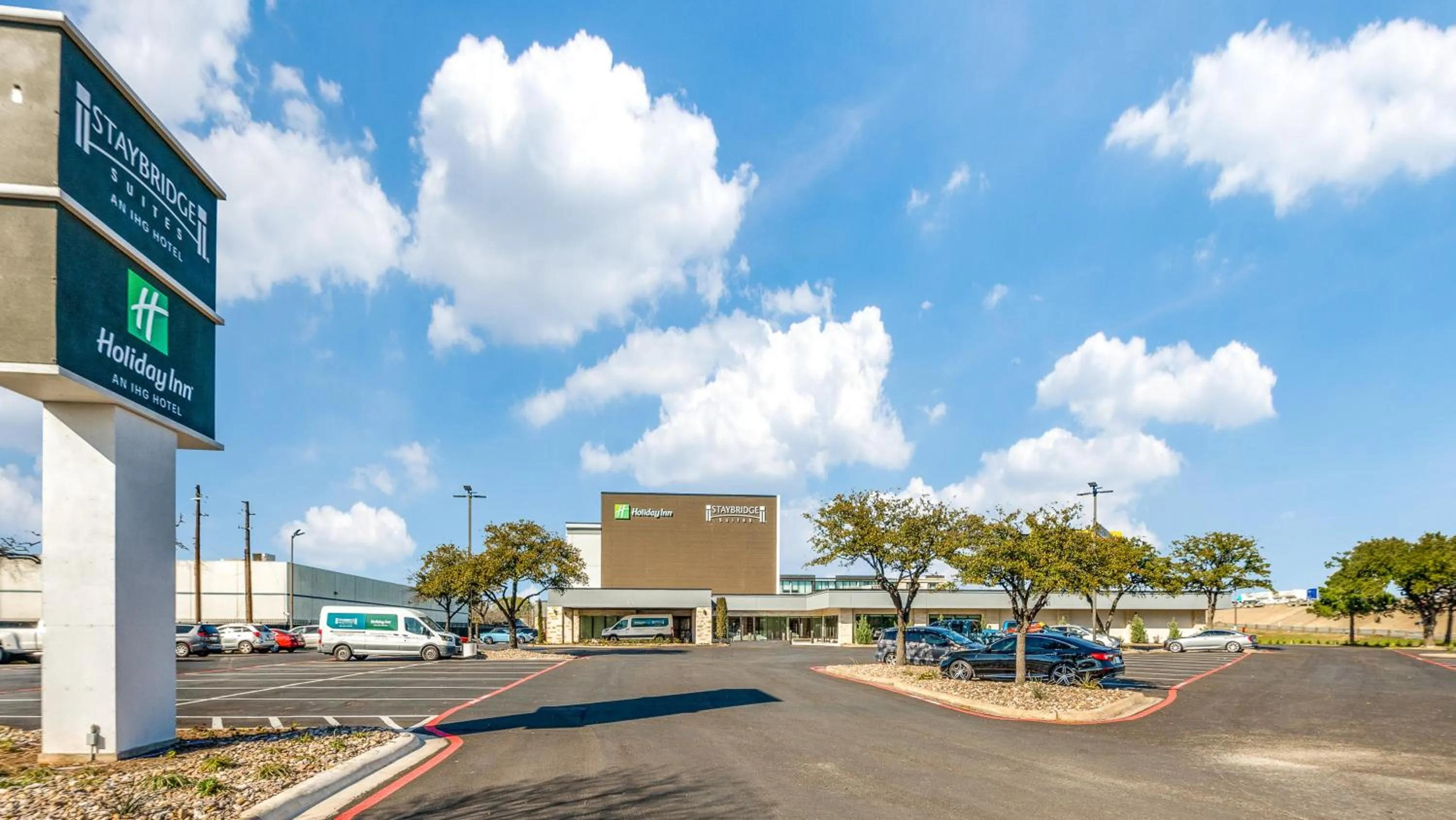 Property building in Holiday Inn Dallas Market Ctr Love Field by IHG