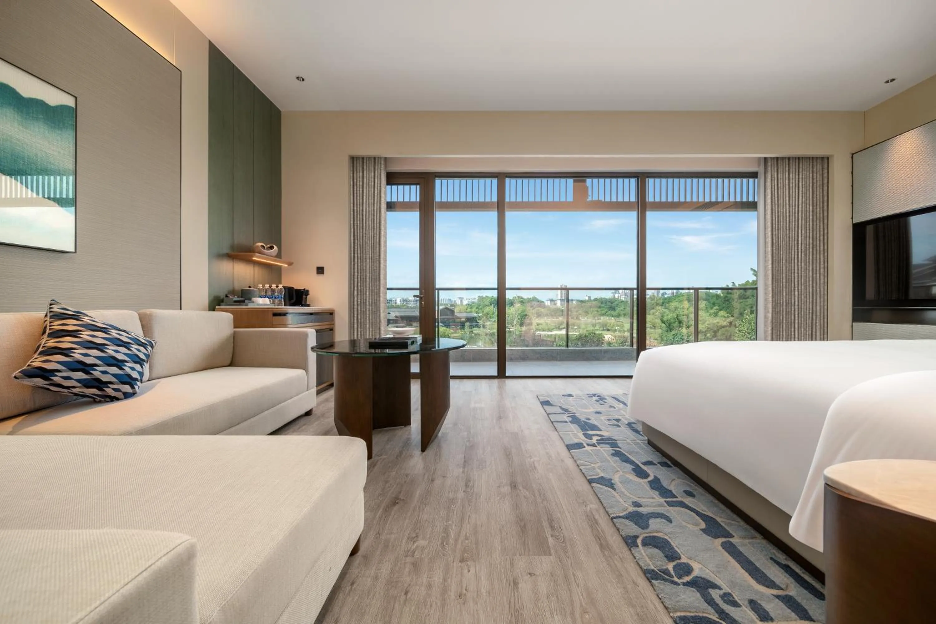 Bed in Crowne Plaza Ganzhou by IHG