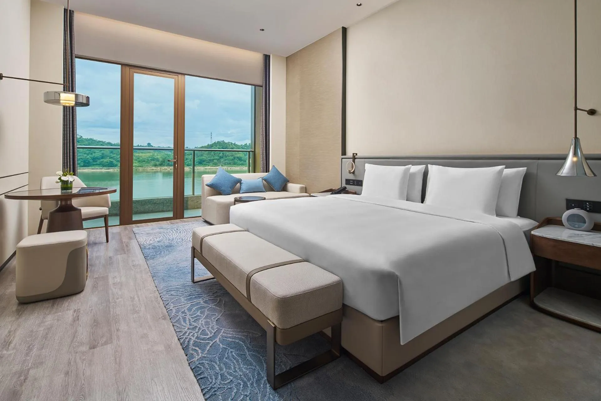 Bed in Crowne Plaza Ganzhou by IHG
