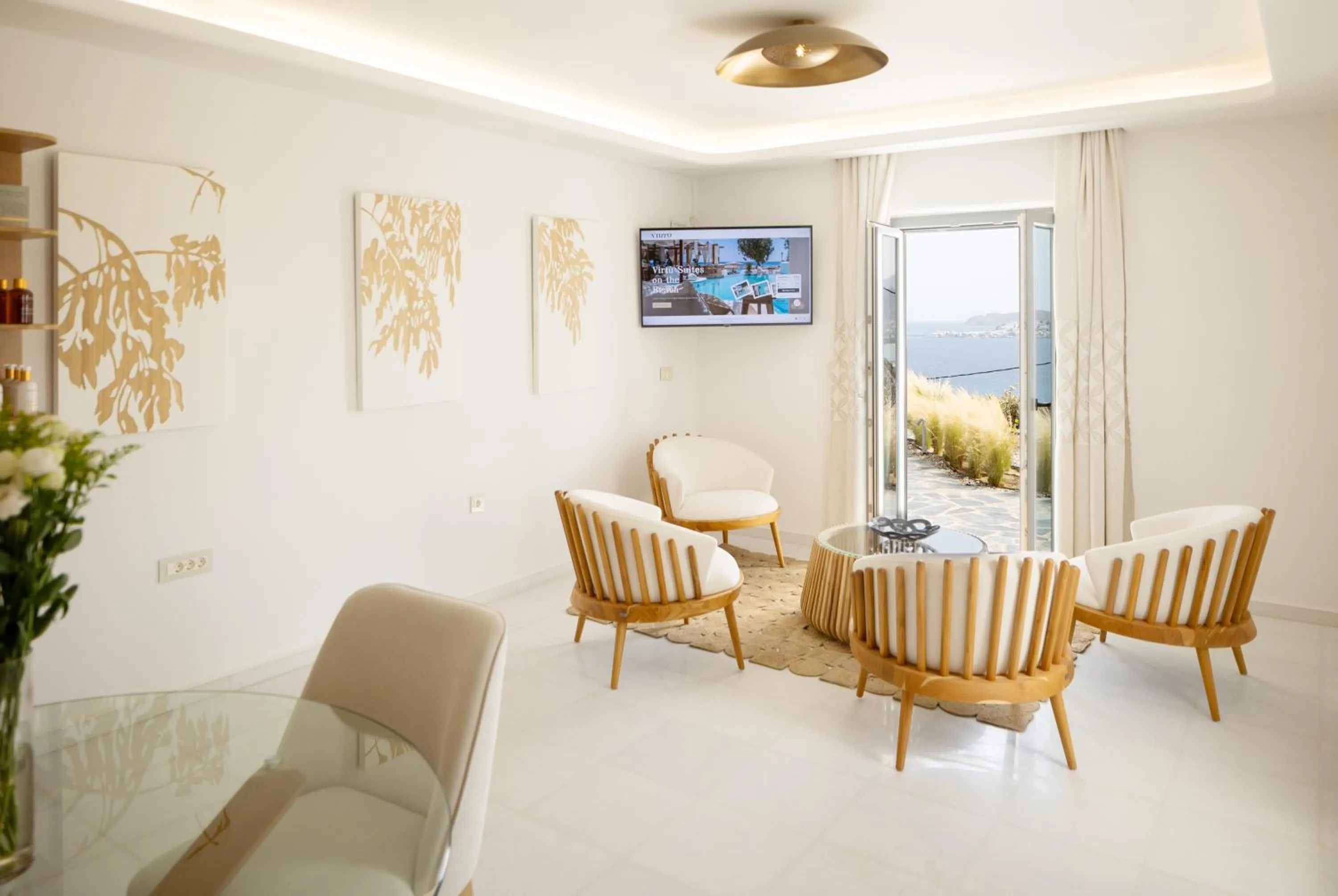 Patio in Virtu on the Hill