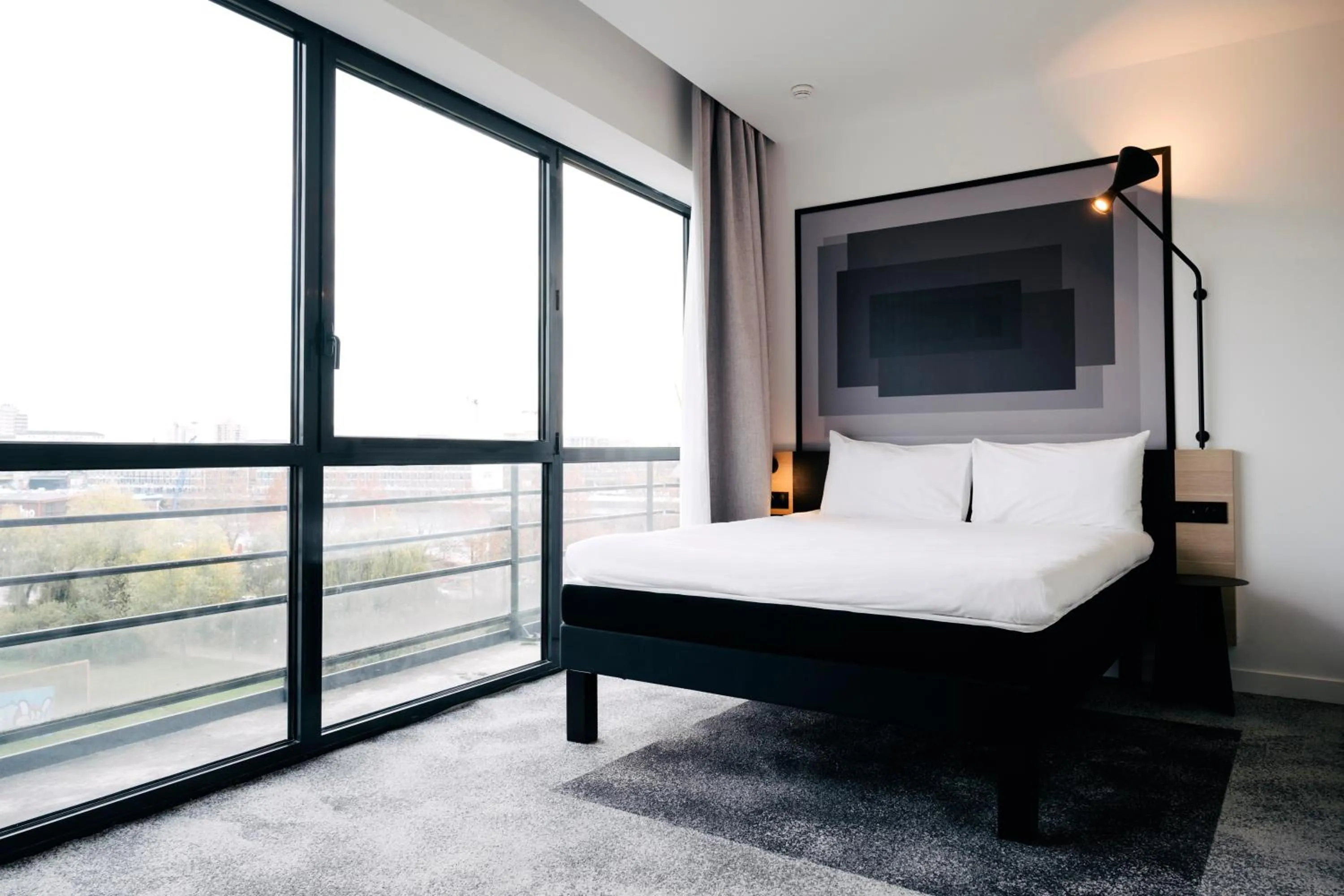 Bedroom, Bed in ibis Rouen Centre Rive Droite Pasteur