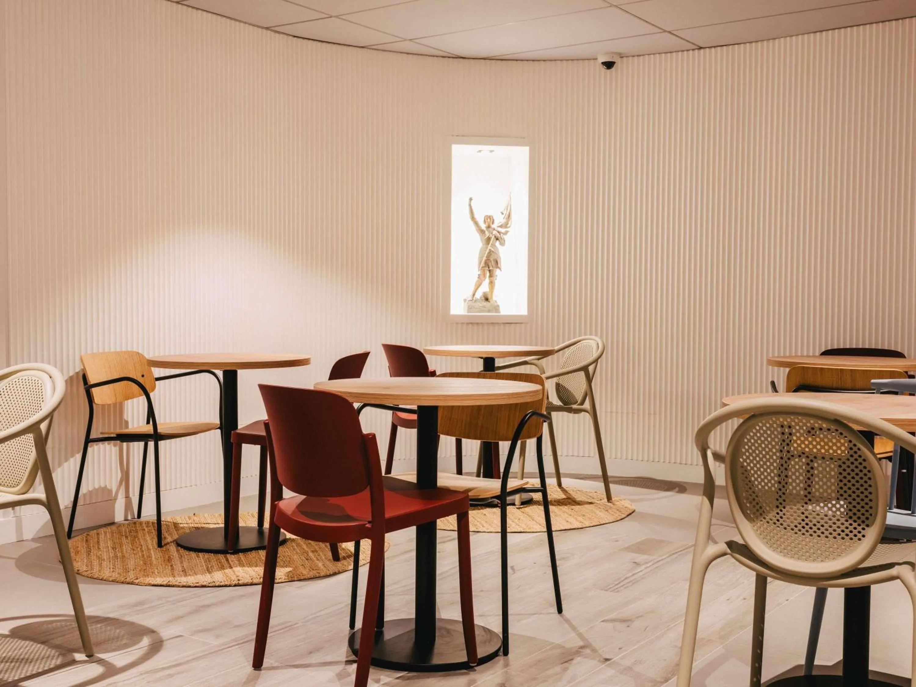 Lounge or bar in ibis Rouen Centre Rive Droite Pasteur