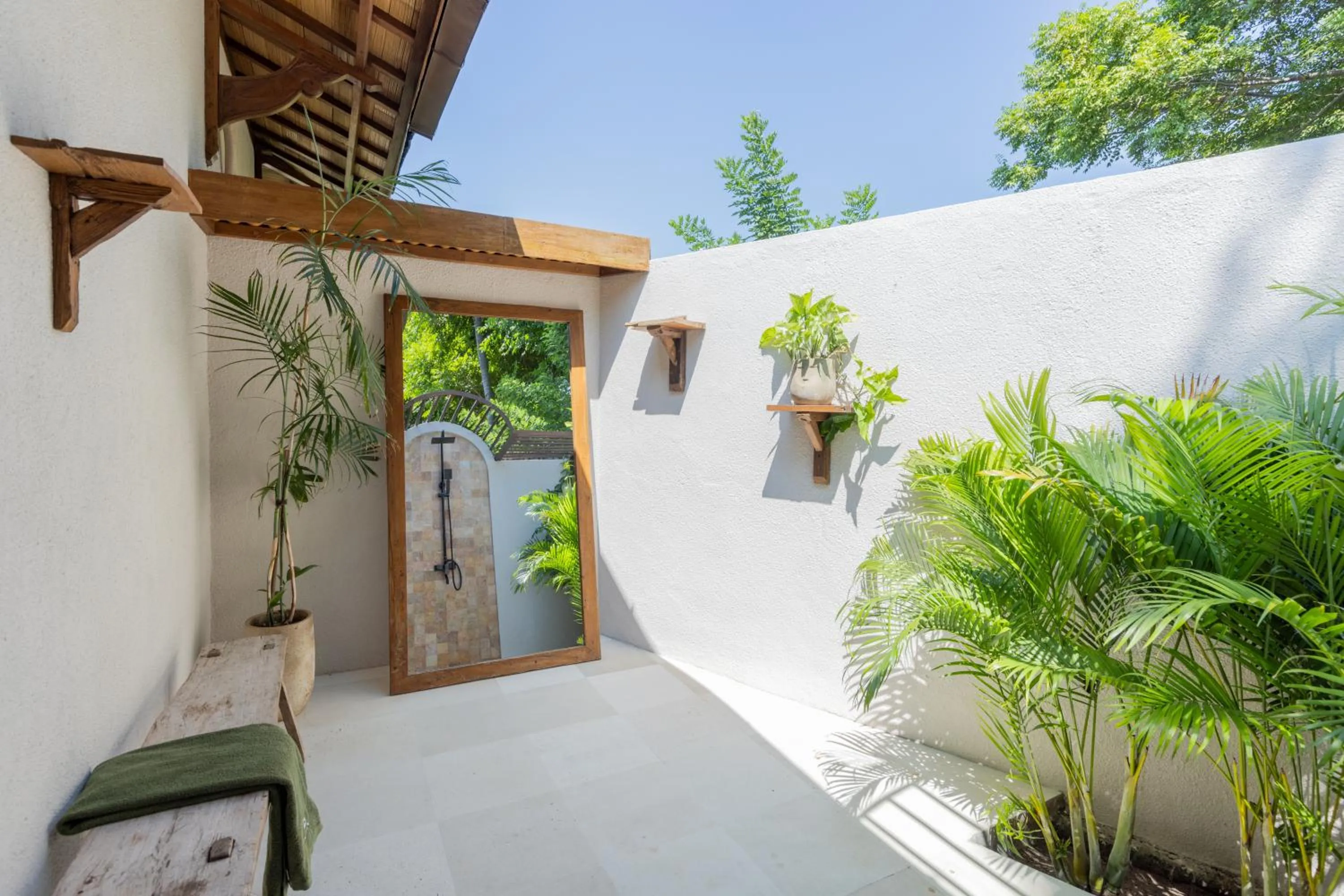 Shower in Kalyana Villa Gili Air