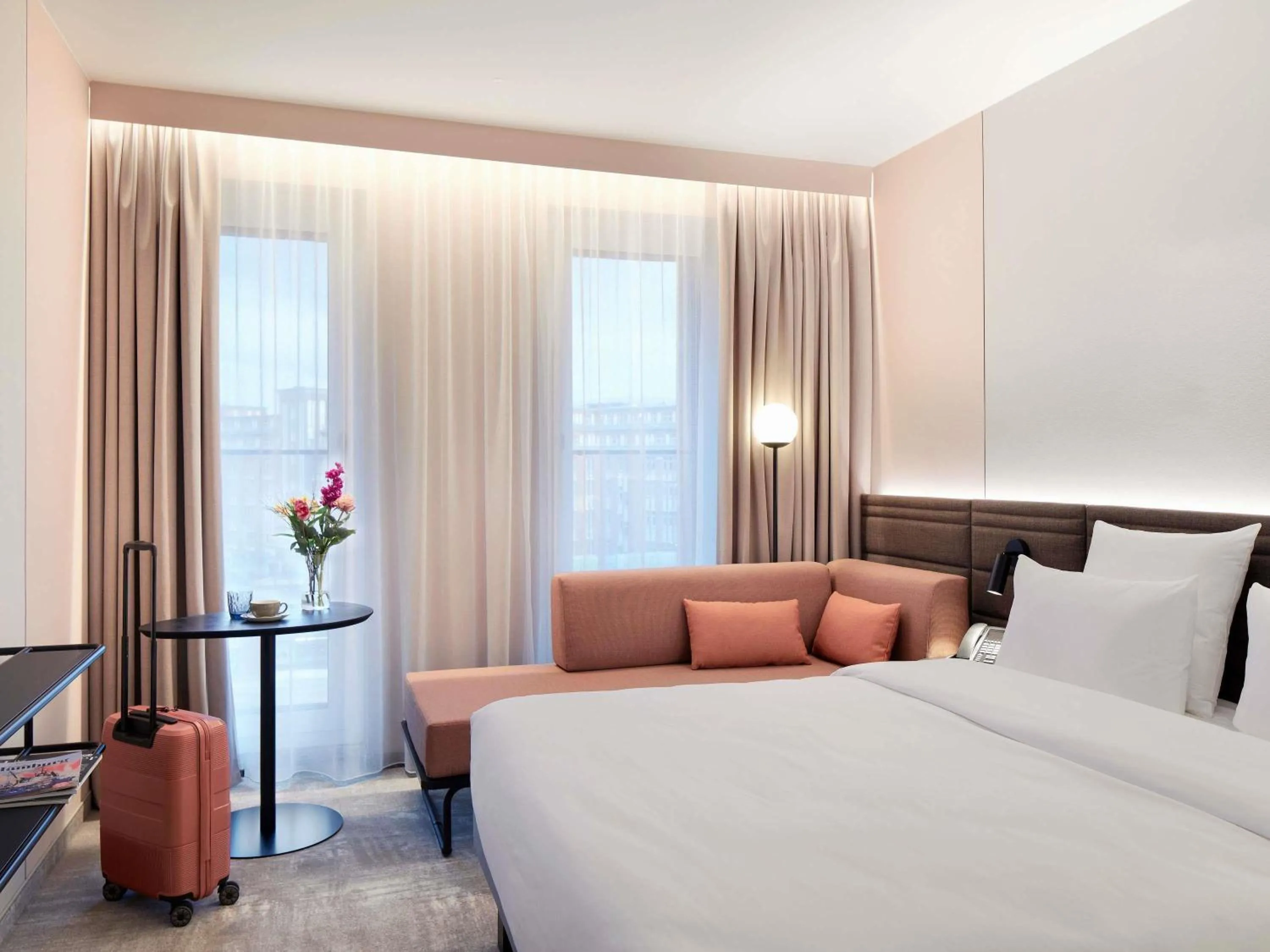 Bedroom, Bed in Novotel Hamburg Central Station