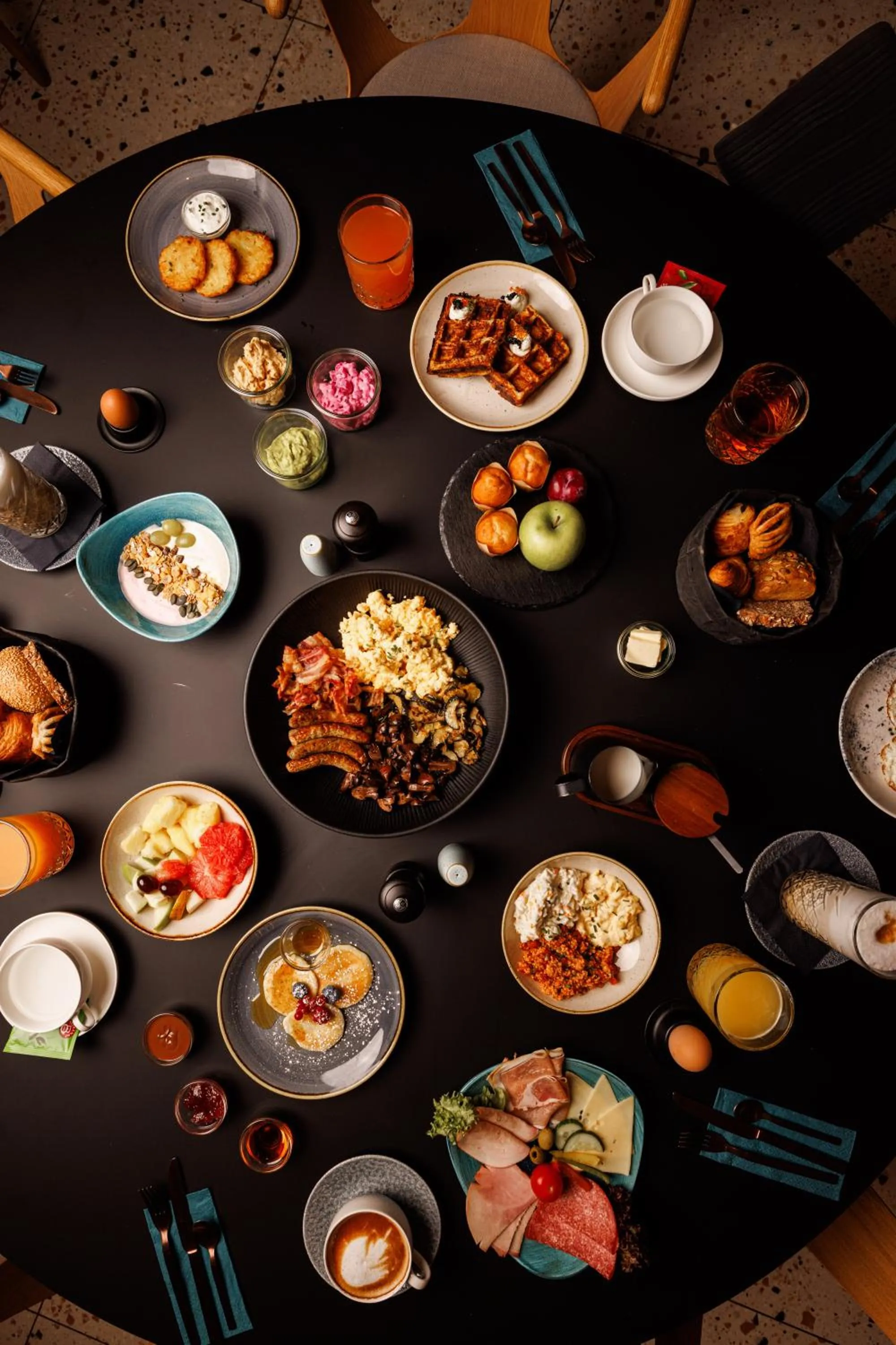 Restaurant/places to eat in Novotel Hamburg Central Station