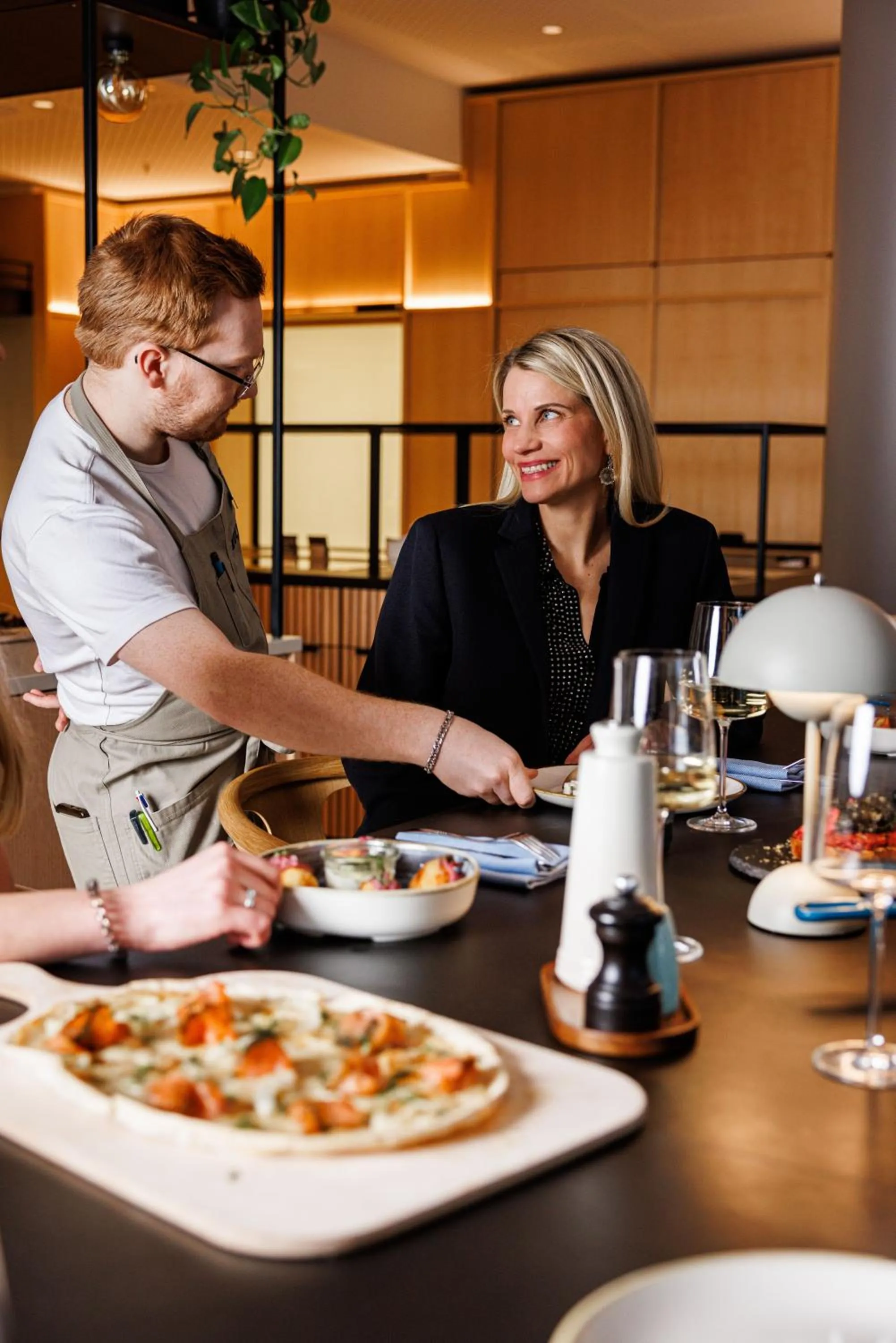 Restaurant/places to eat in Novotel Hamburg Central Station