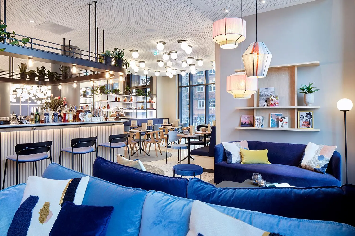 Restaurant/places to eat in Novotel Hamburg Central Station