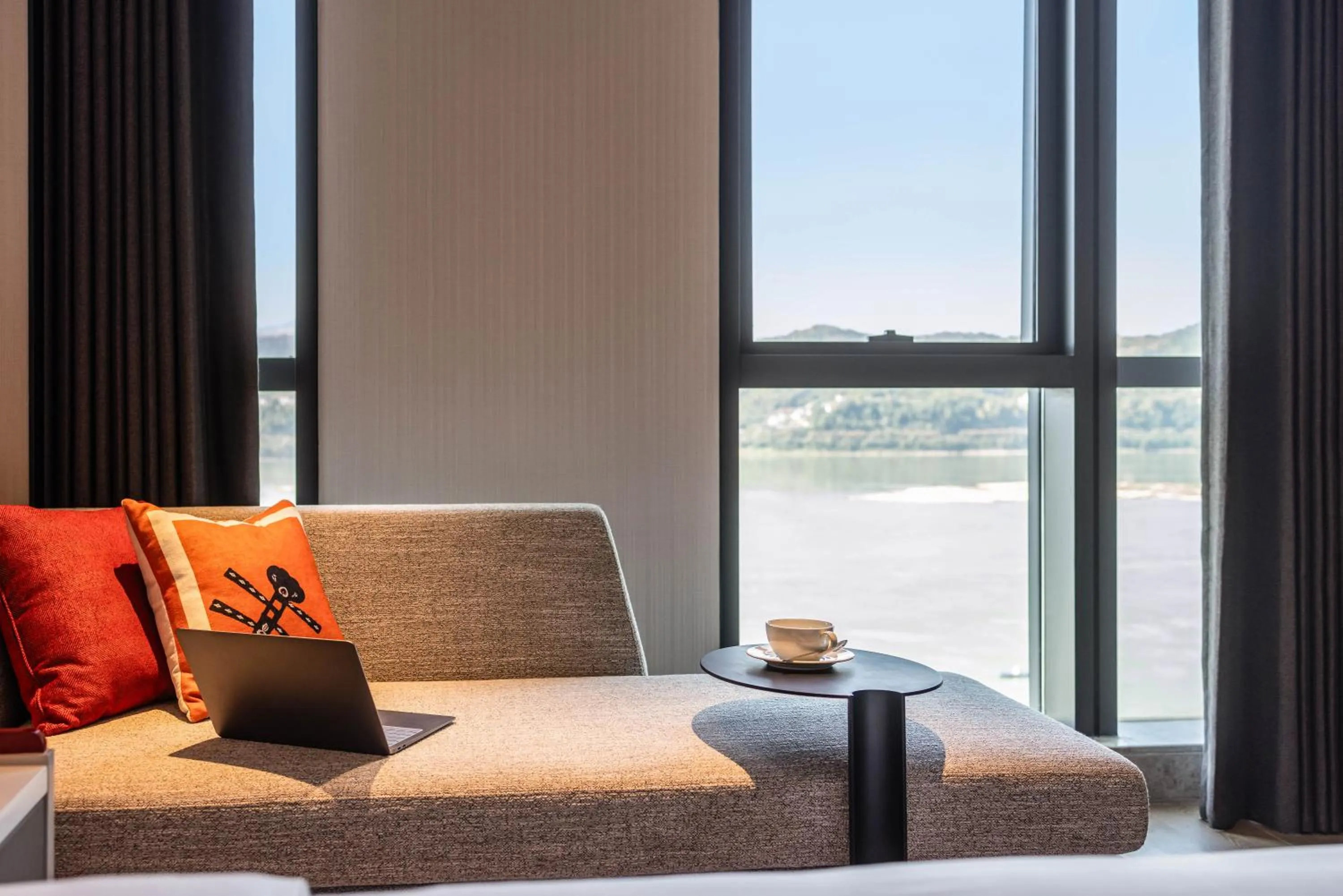 Natural landscape in Grand Mercure Yichang Waitan