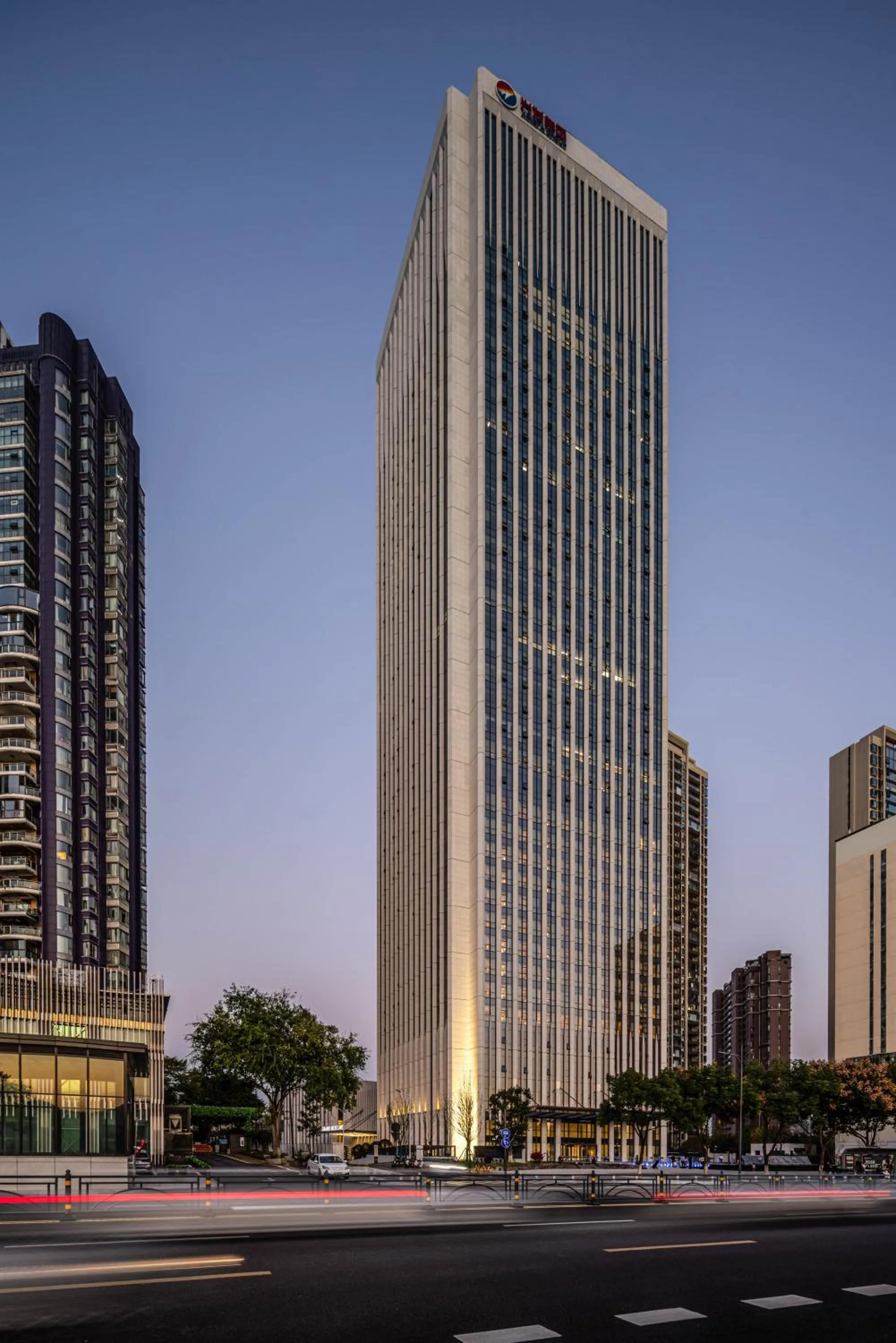 Property building in Grand Mercure Yichang Waitan