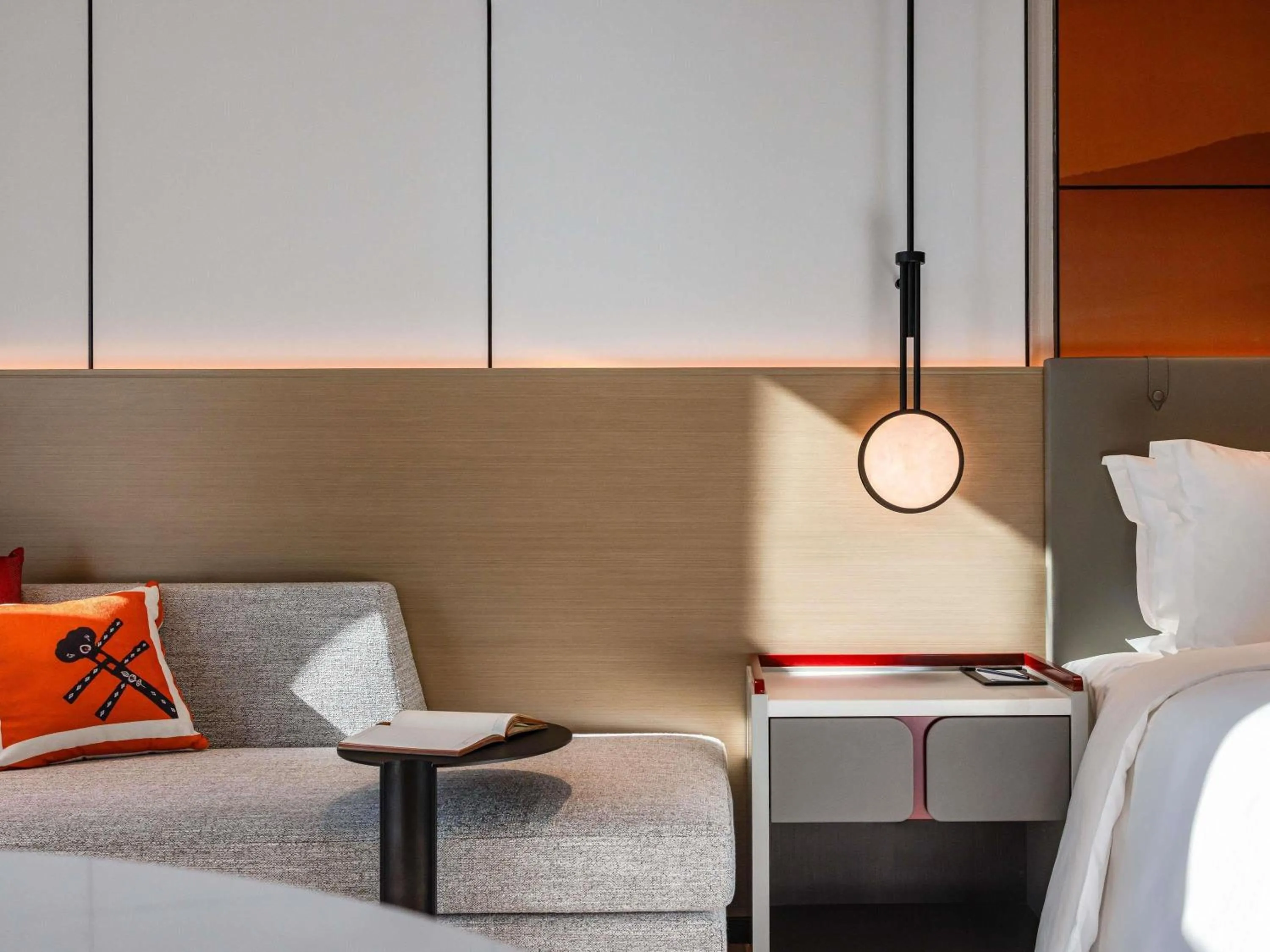 Bedroom, Bed in Grand Mercure Yichang Waitan