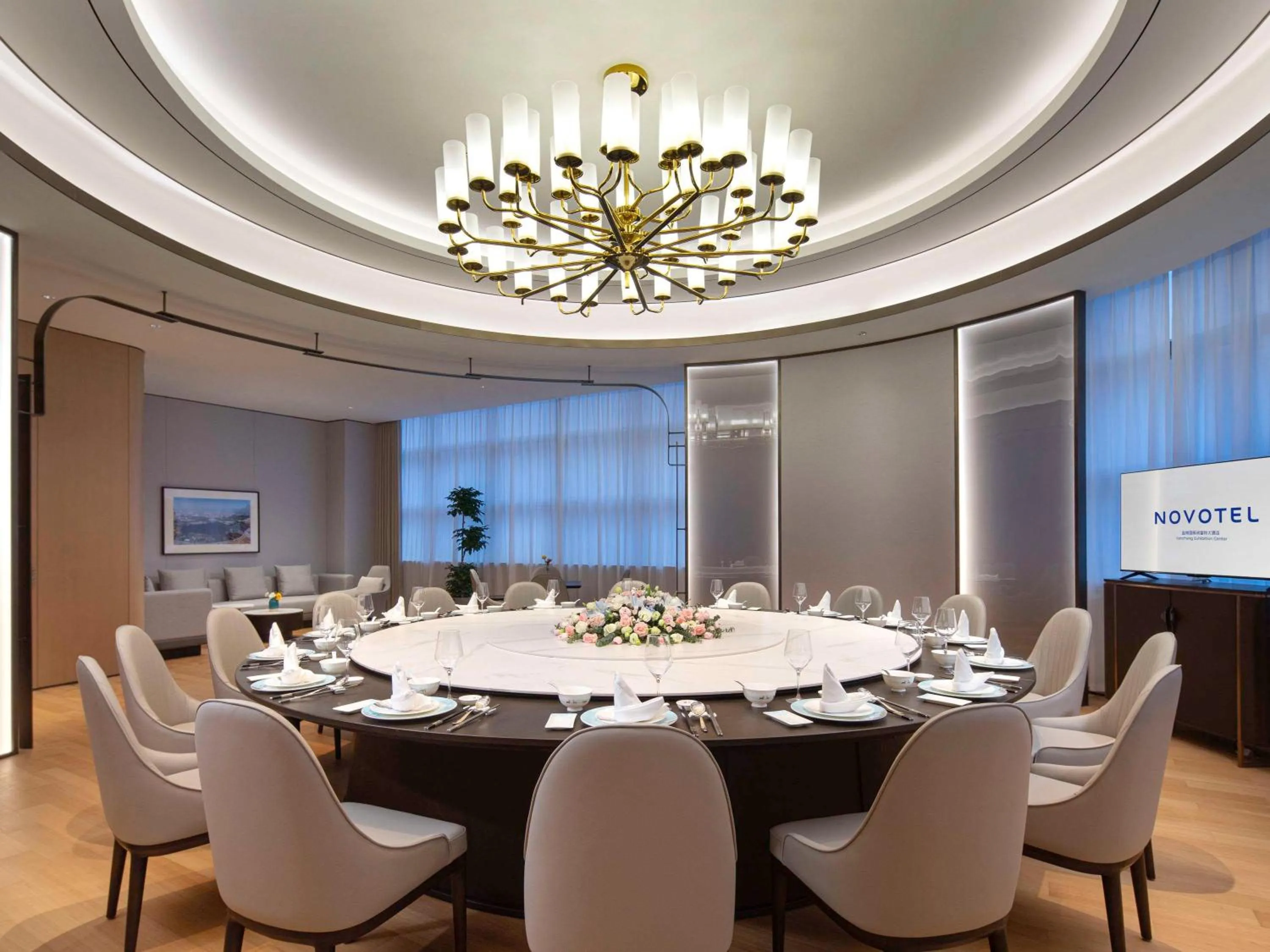 Restaurant/places to eat in Novotel Yancheng Exhibition Center