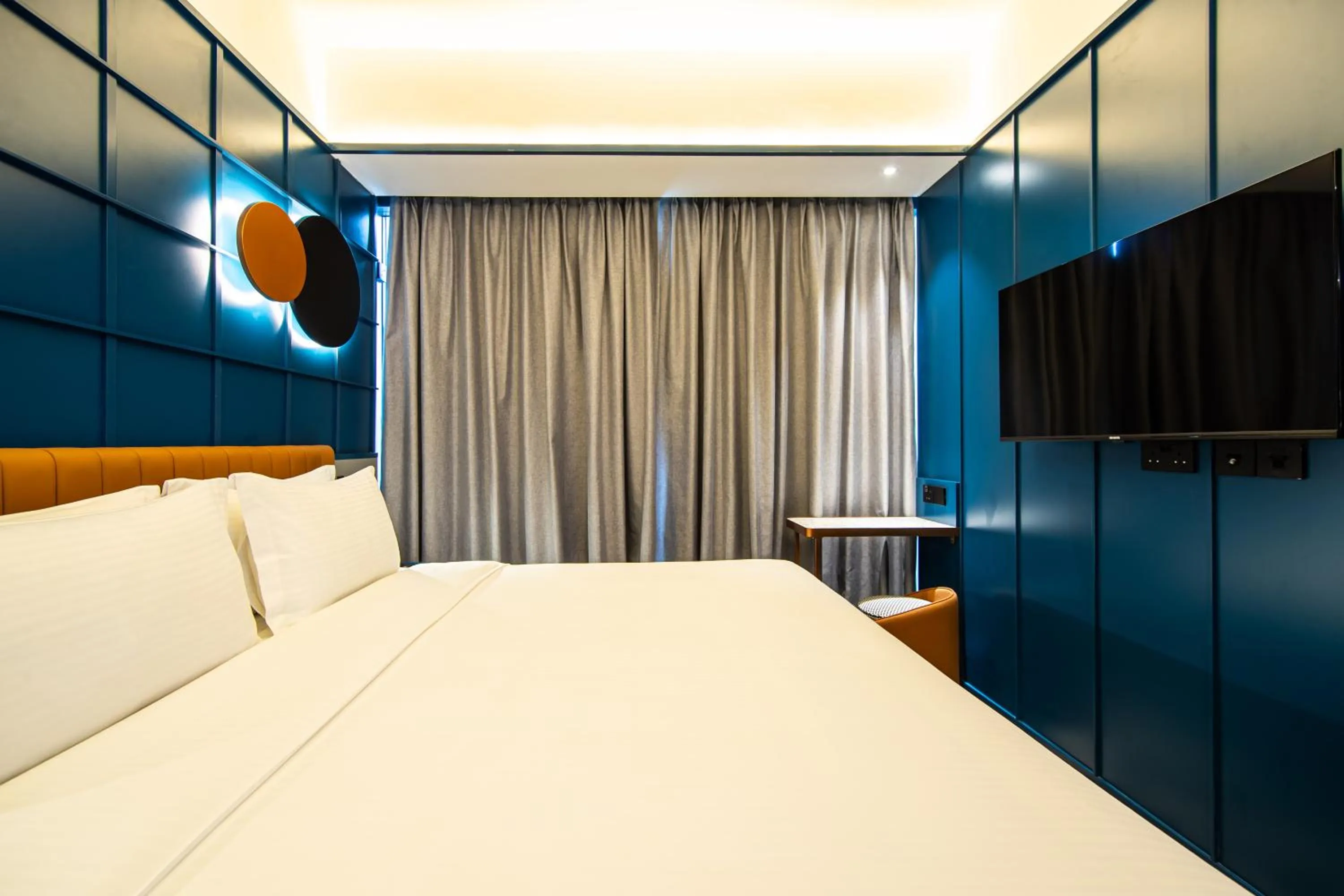 Bed in Hotel Faber Park Singapore - Handwritten Collection