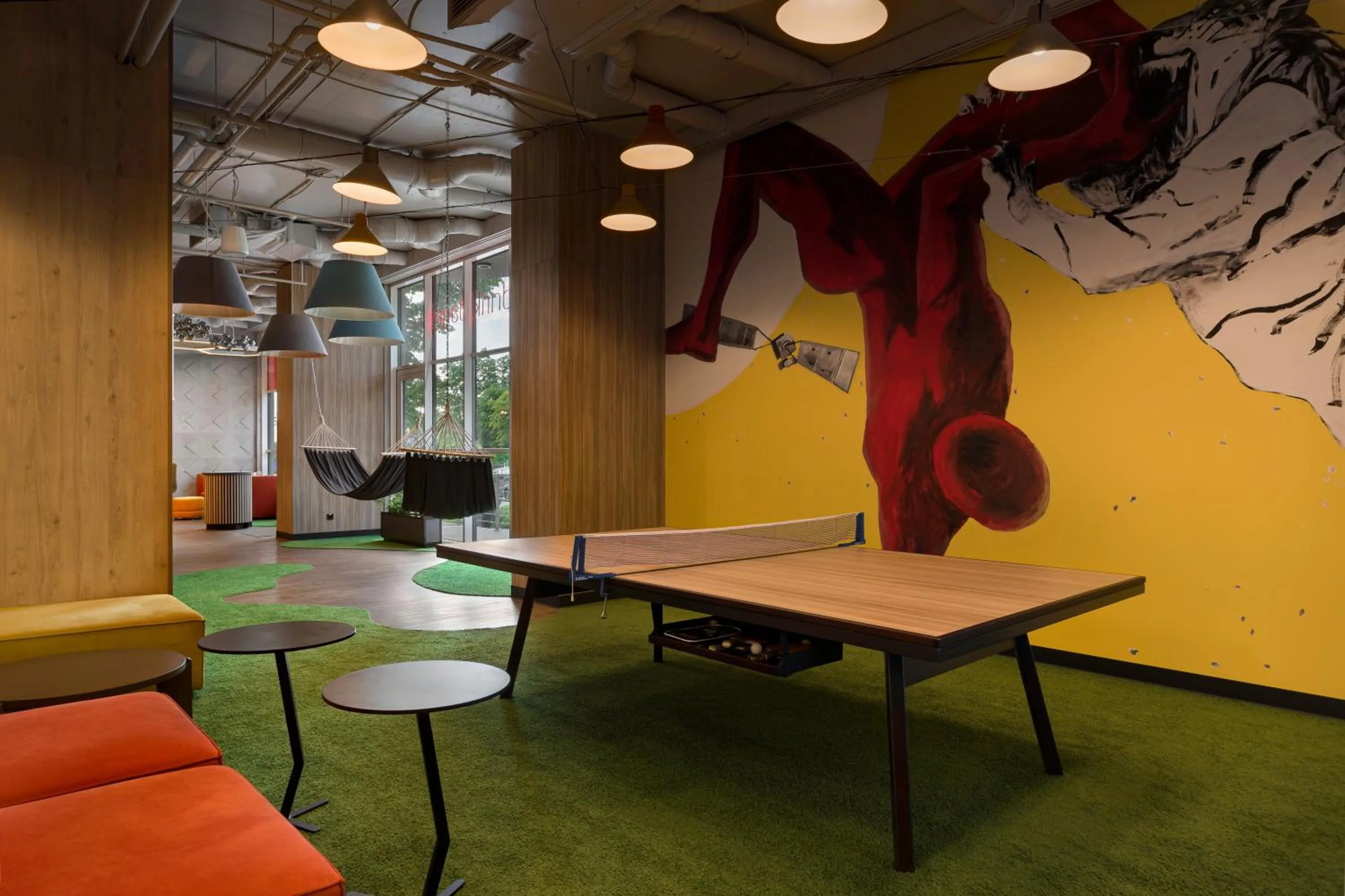 Table tennis in ibis Kyiv Beresteiska