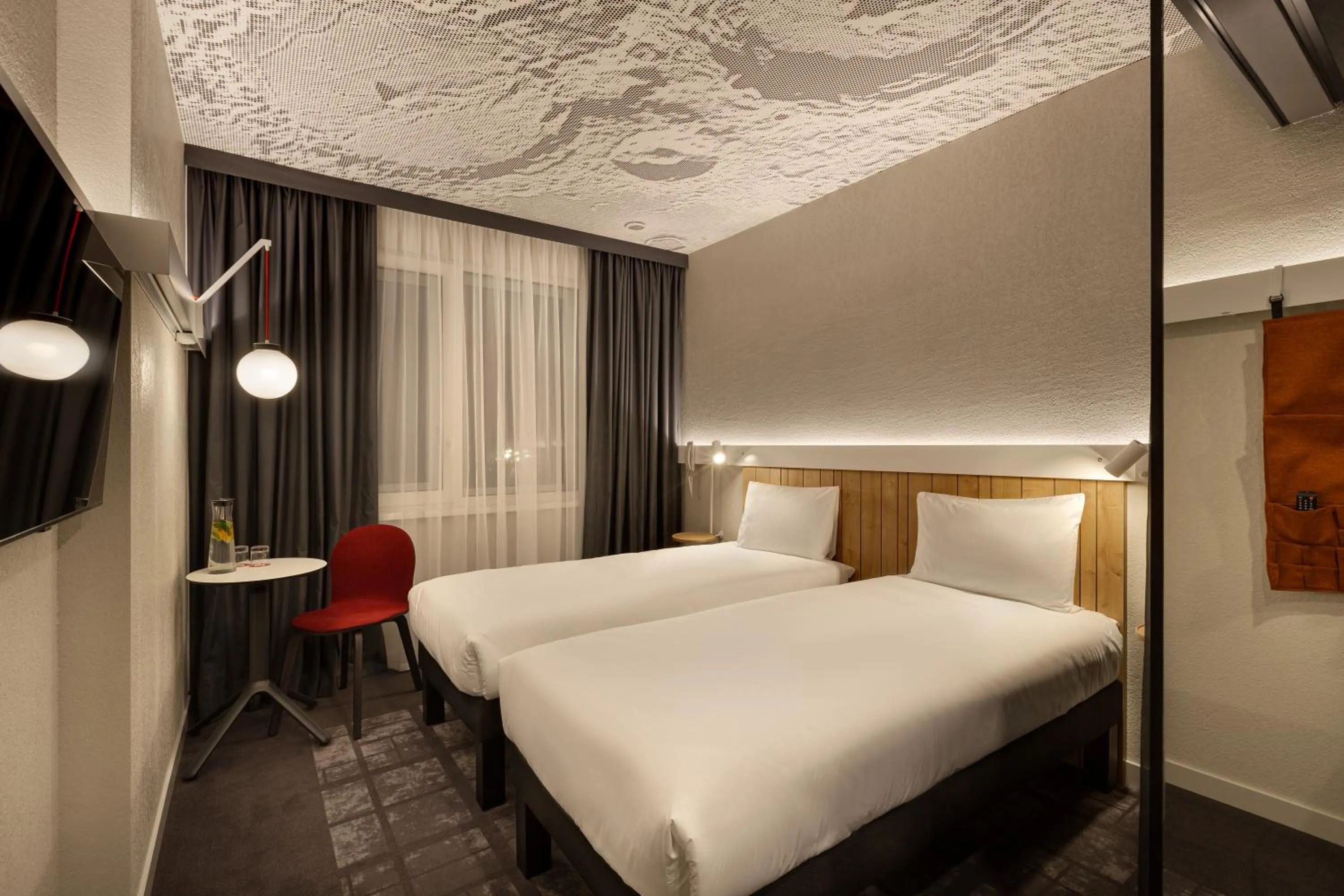 Bed in ibis Kyiv Beresteiska