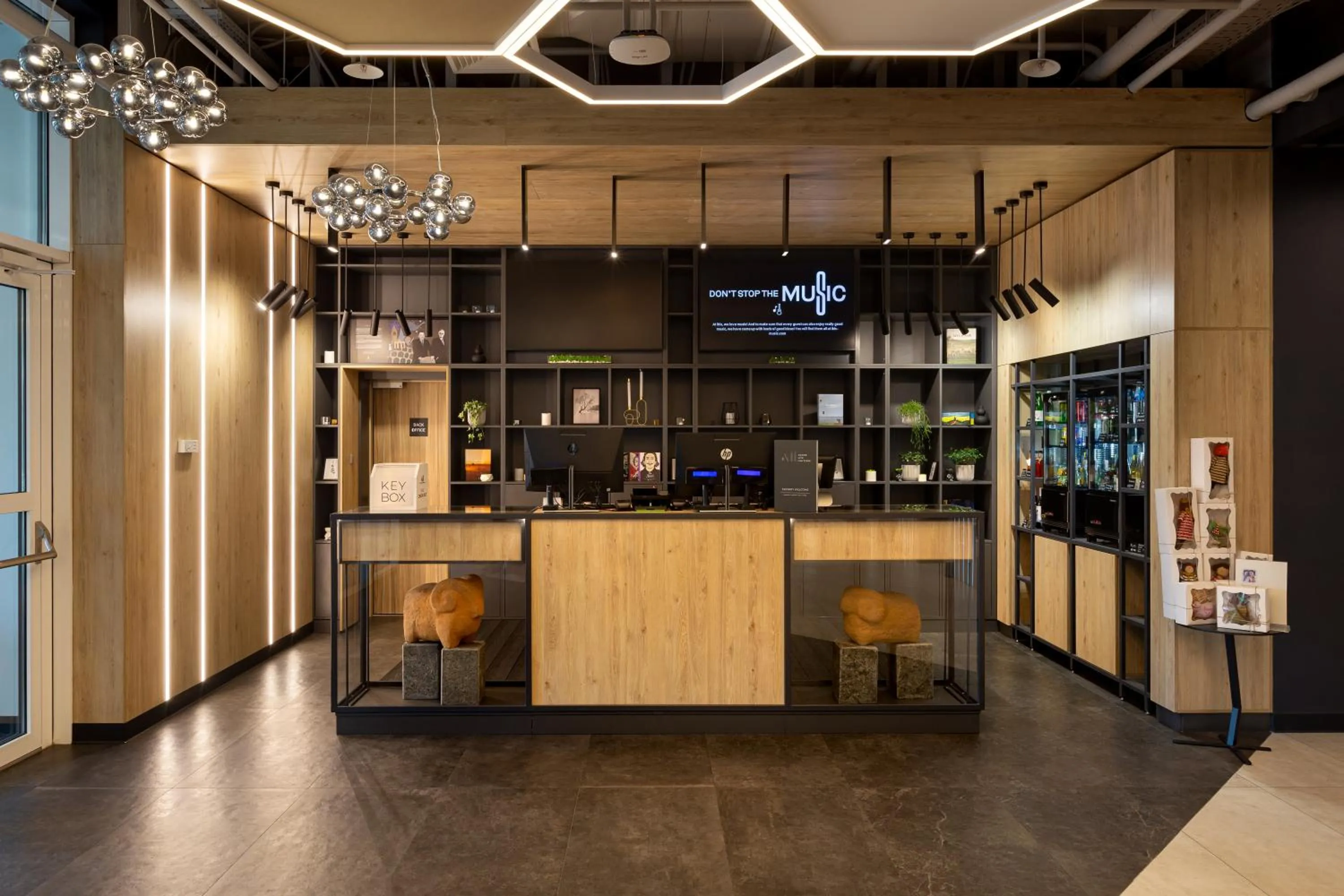 Lobby or reception in ibis Kyiv Beresteiska