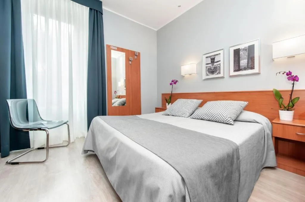 Photo of the whole room, Bed in Hotel Roi