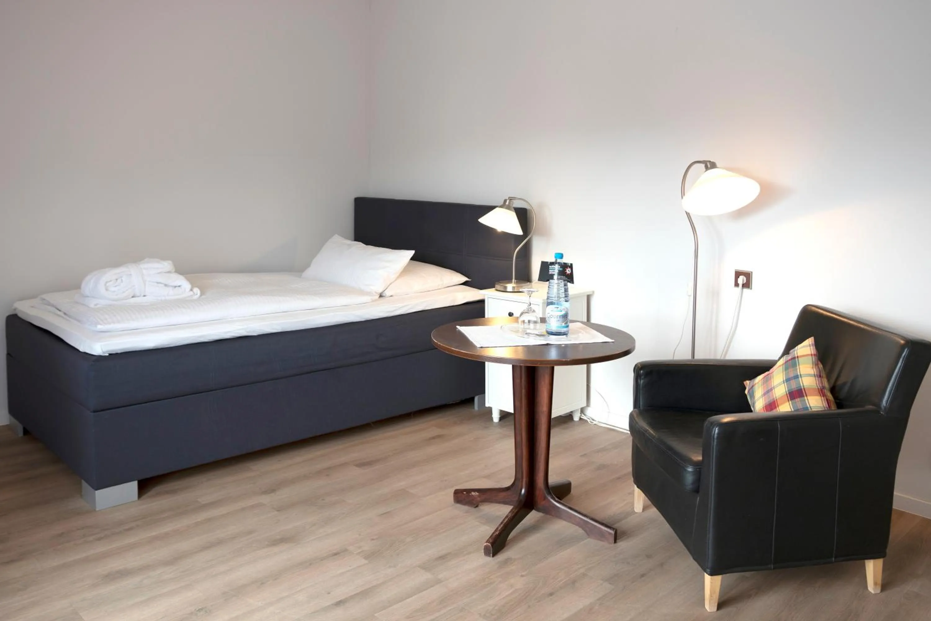 Photo of the whole room, Bed in Golf- und Wellnesshotel Amtsheide