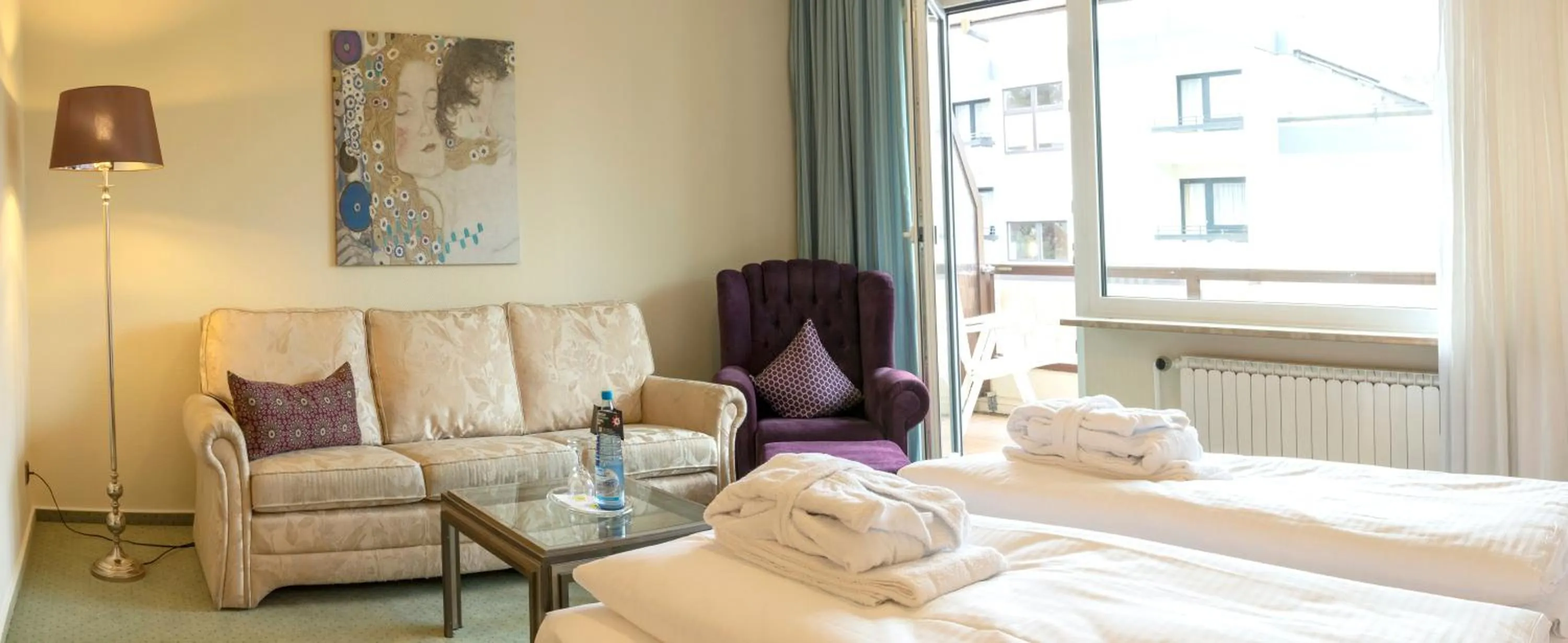 Photo of the whole room, Bed in Golf- und Wellnesshotel Amtsheide