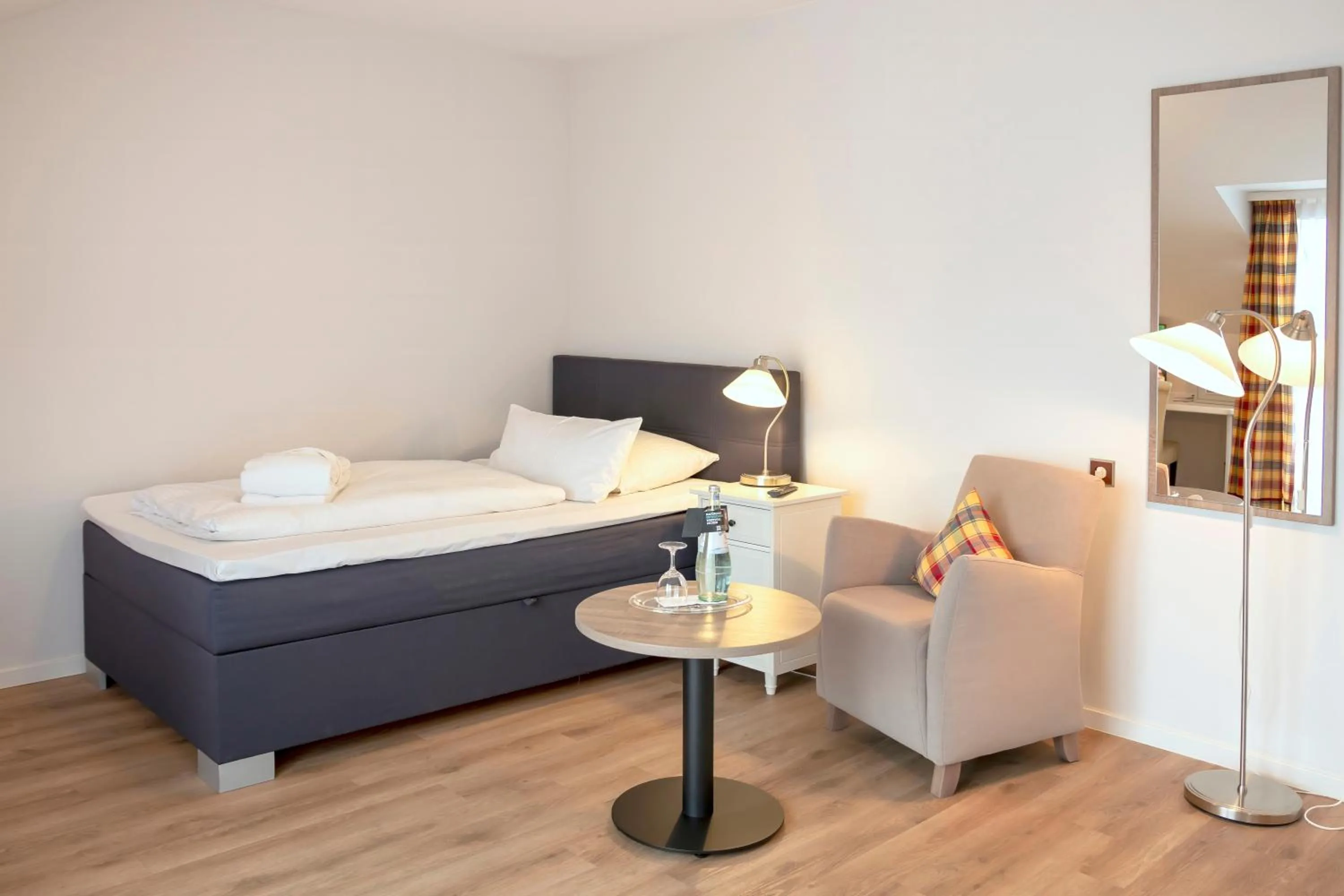 Bedroom, Bed in Golf- und Wellnesshotel Amtsheide