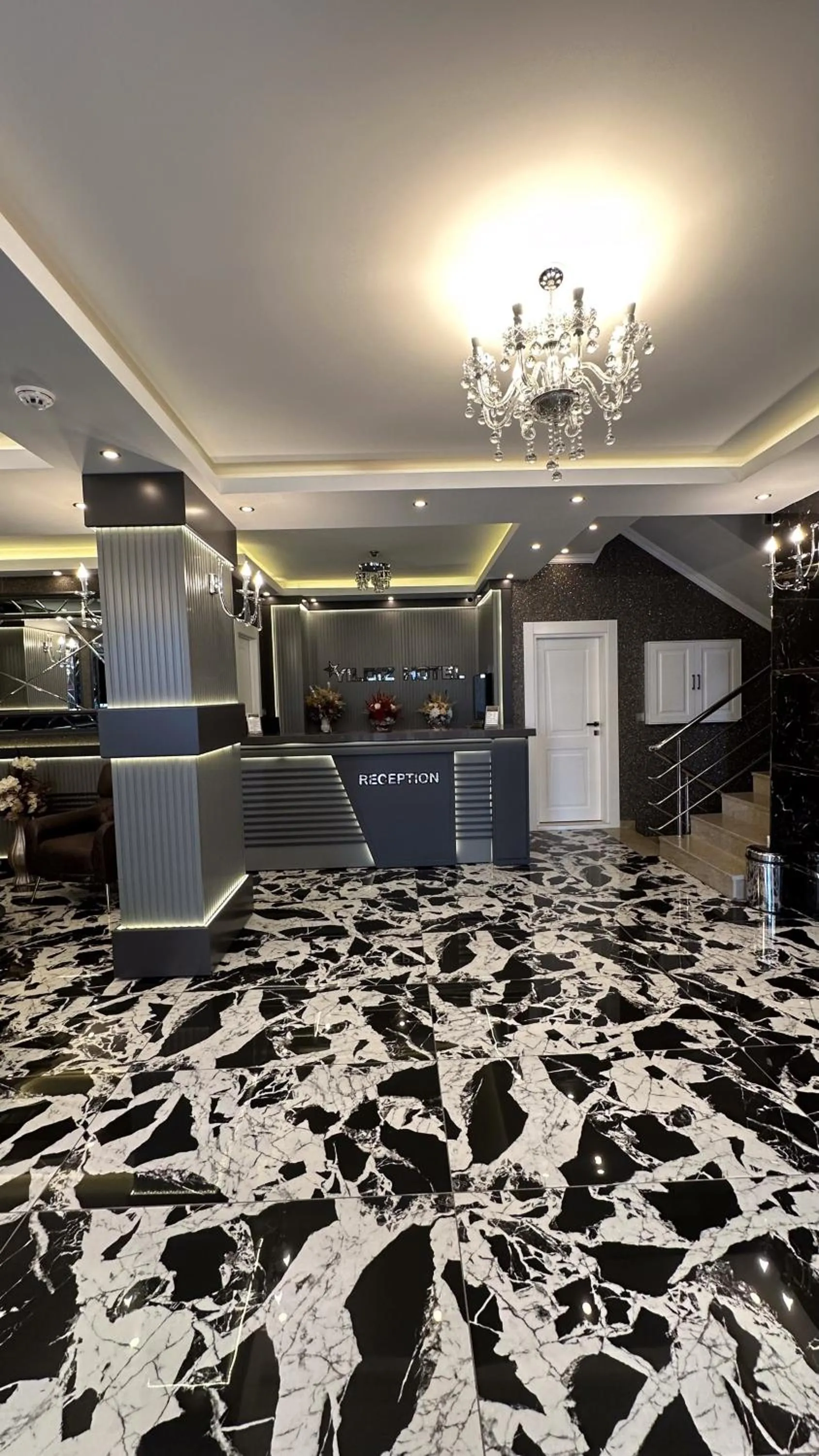 Lobby or reception in YILDIZ OTEL
