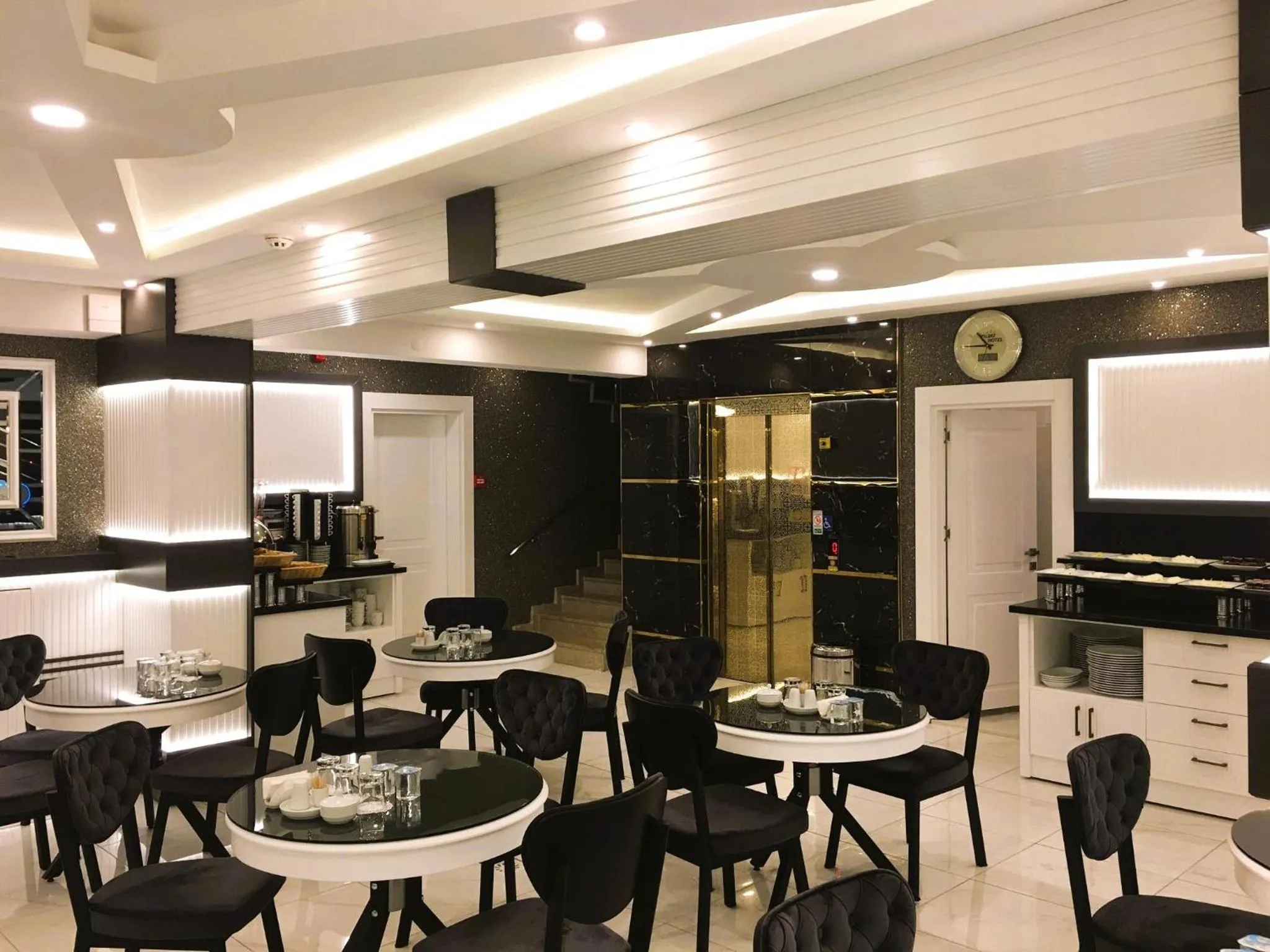 Restaurant/places to eat in YILDIZ OTEL