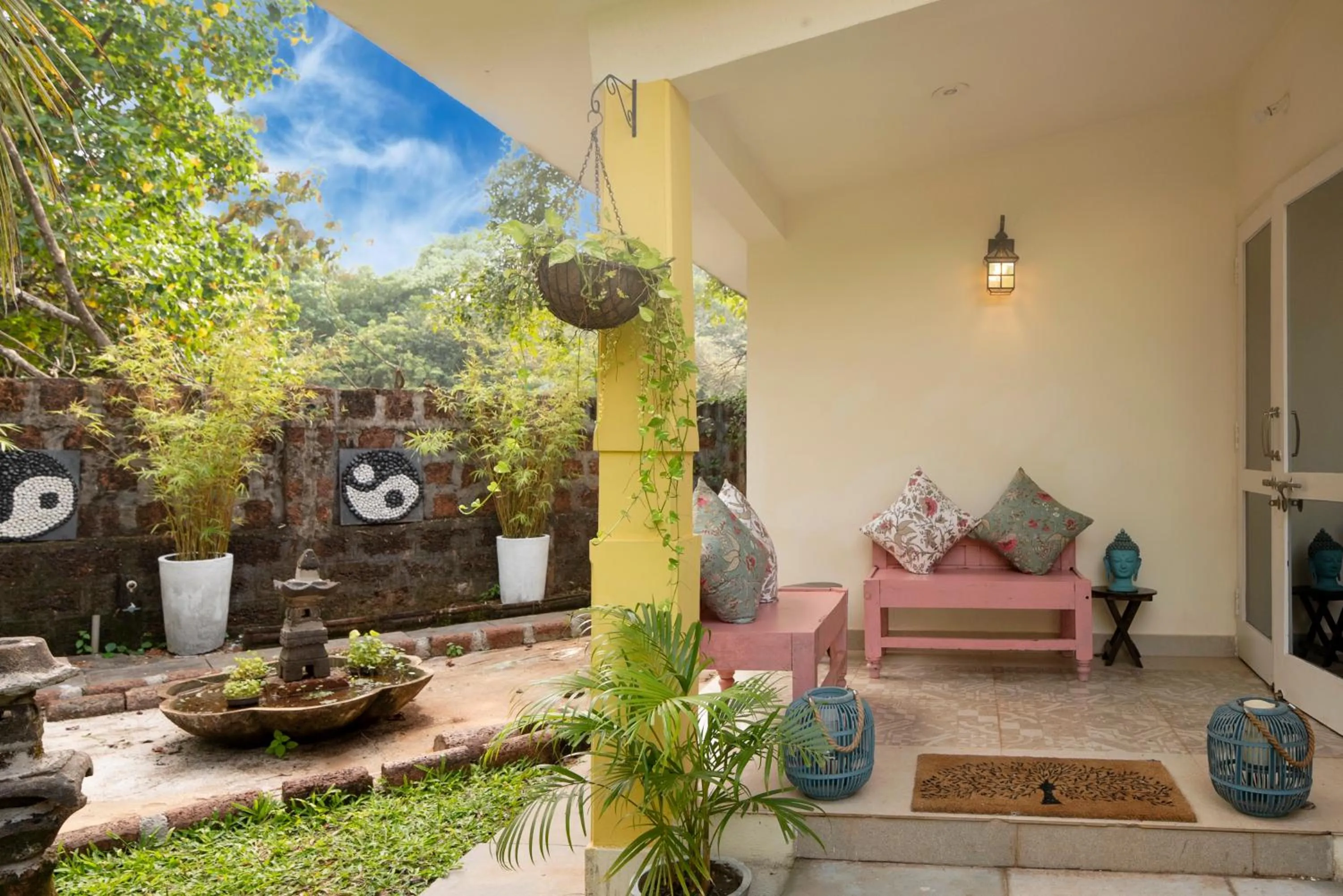 Property building in Sashas Holiday Village