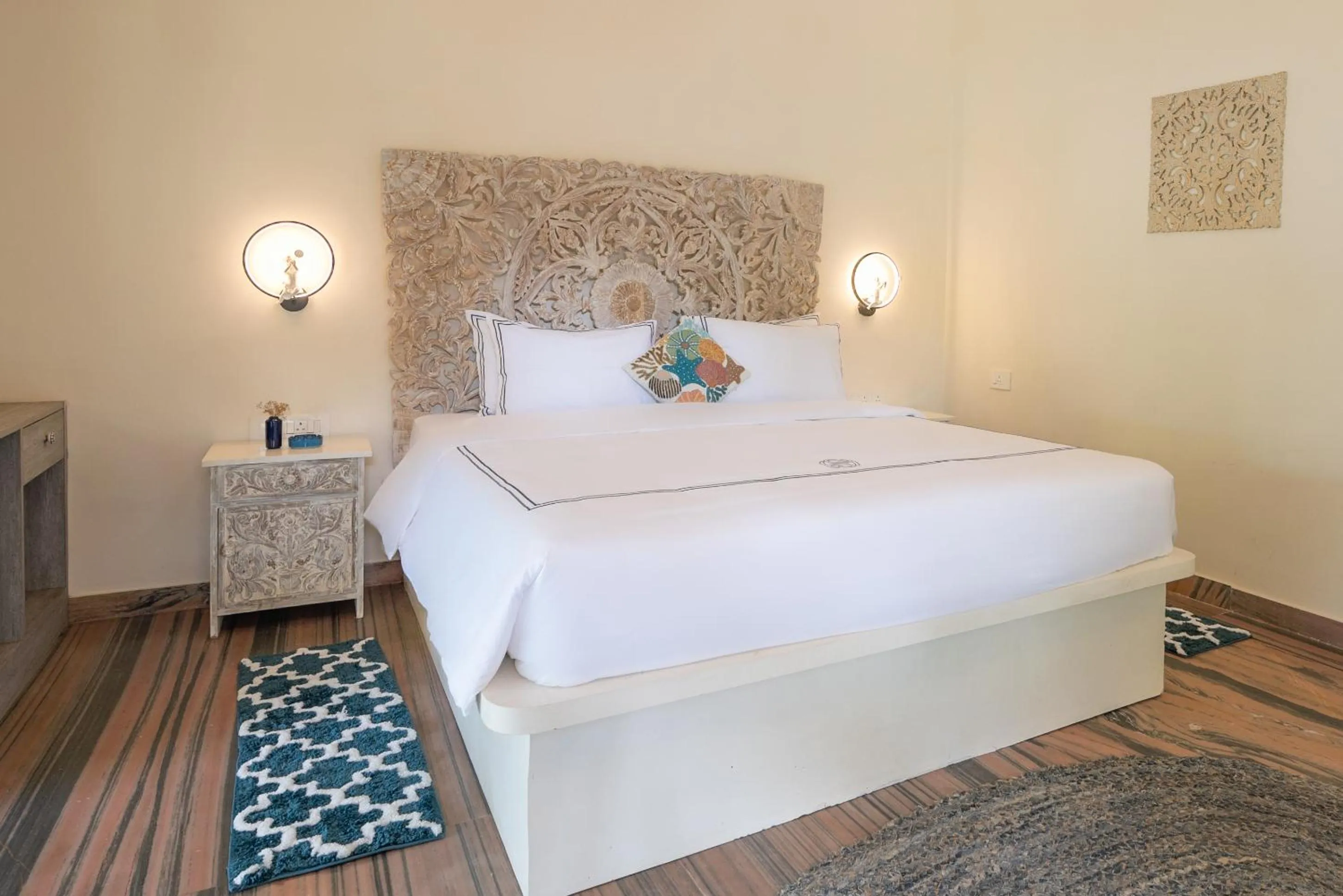 Bed in Sashas Holiday Village