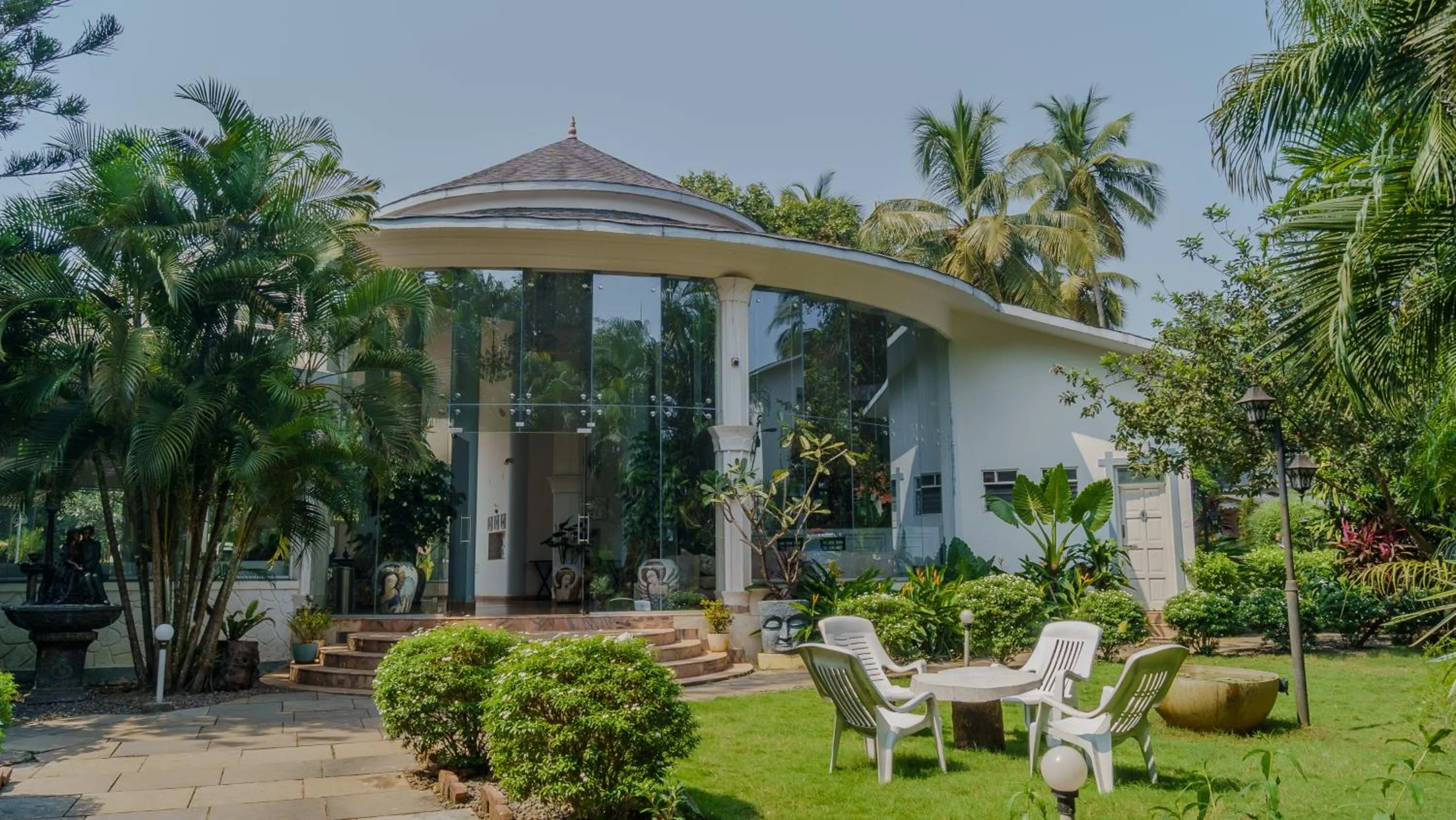 Property building in Sashas Holiday Village