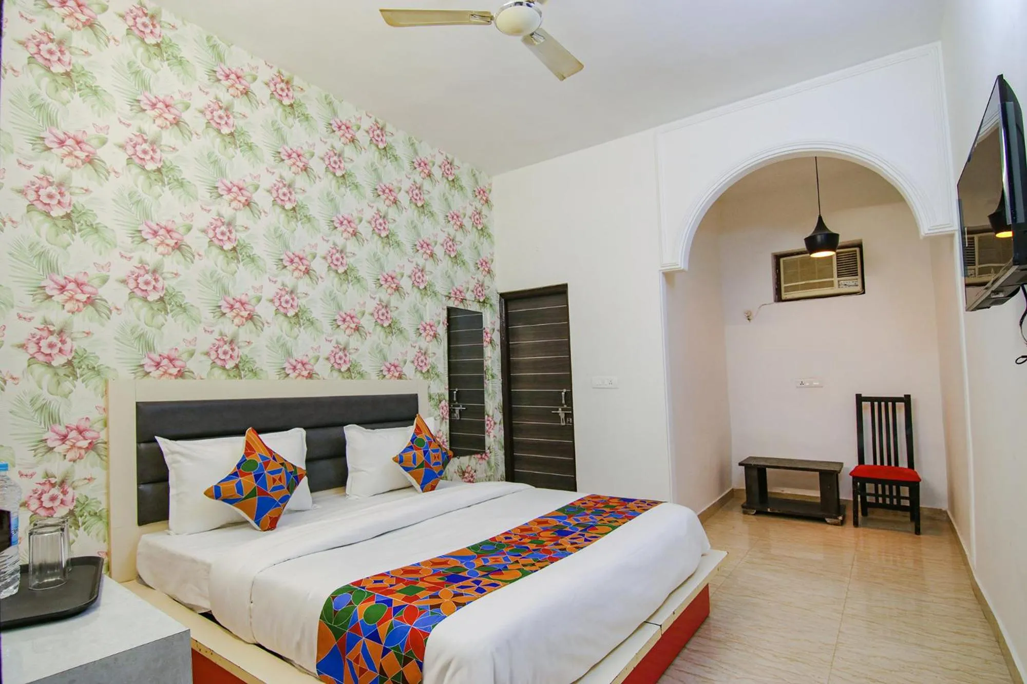 Deluxe Room - single occupancy in FabHotel Gross Empire