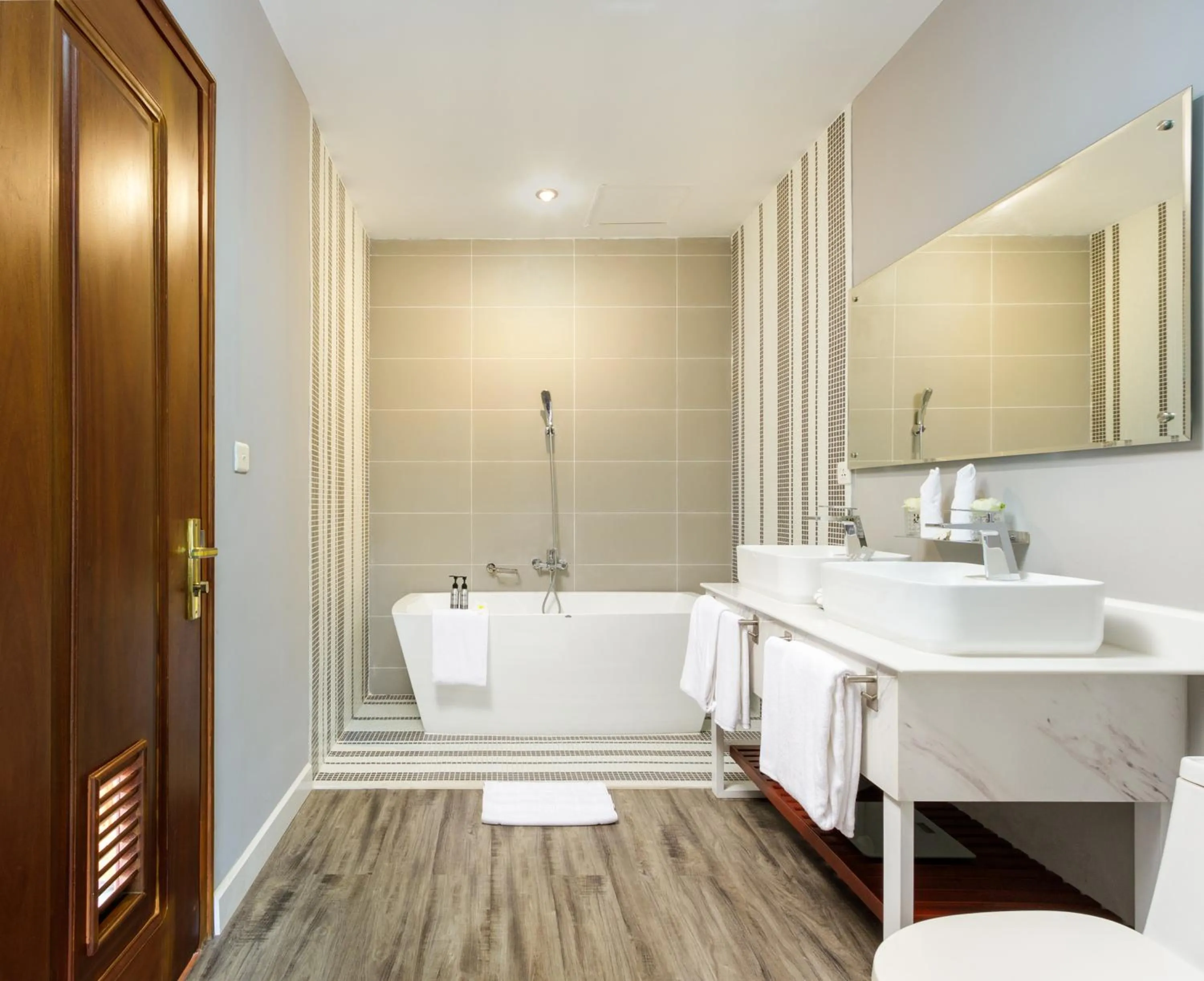 Toilet in Jaya Suites Hotel