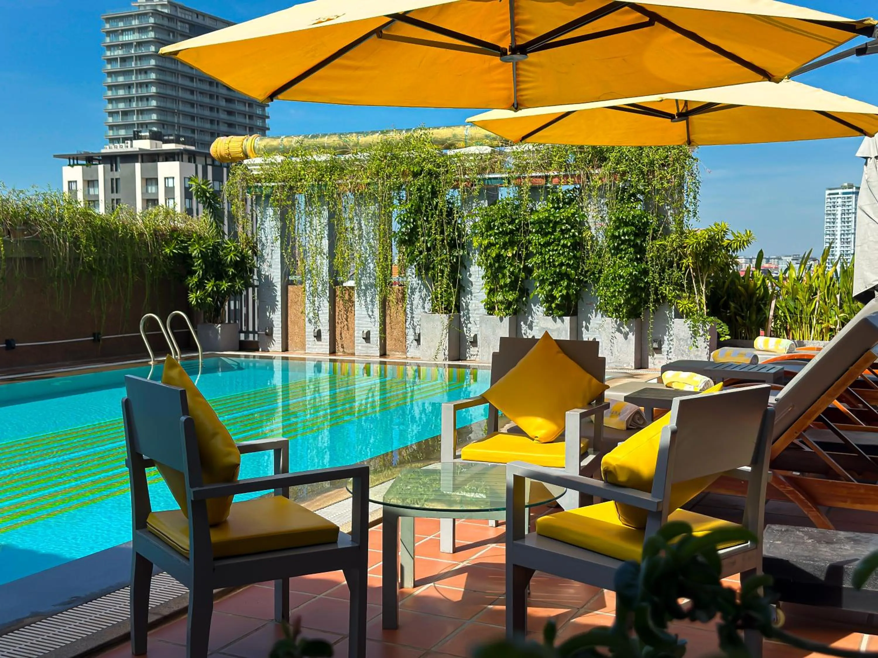 Swimming pool in Jaya Suites Hotel