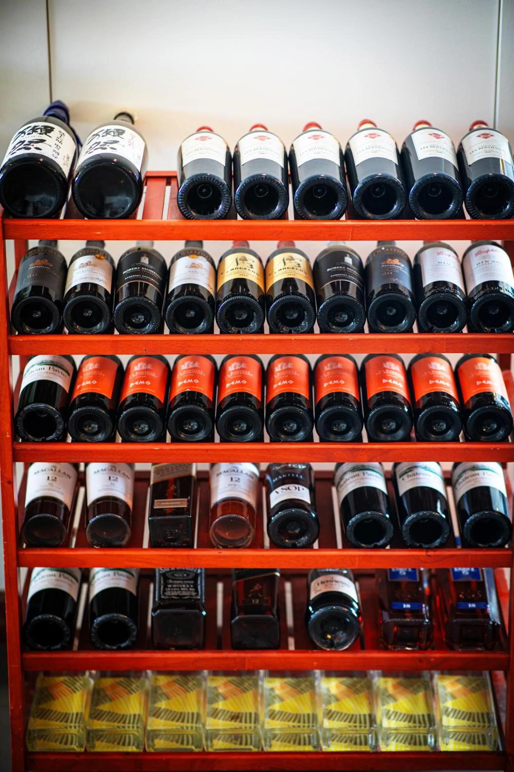 Restaurant/places to eat in Jaya Suites Hotel