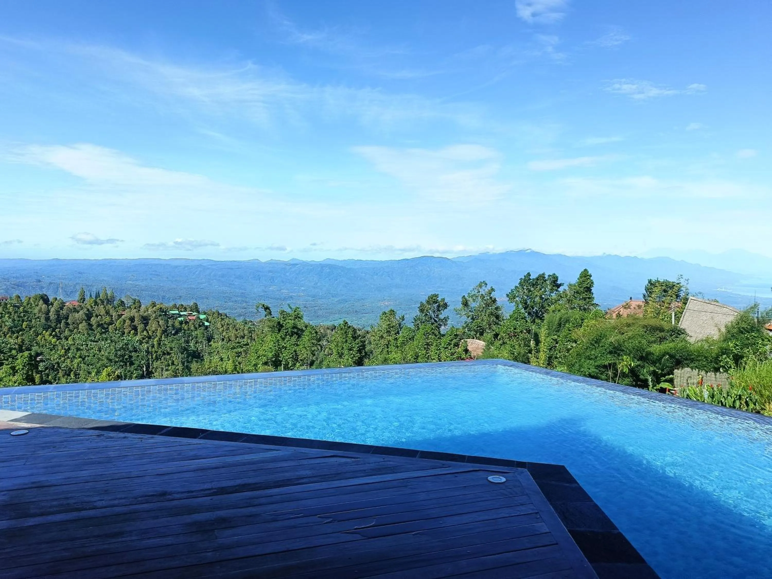 Swimming pool in Munduk Tentrem Resort