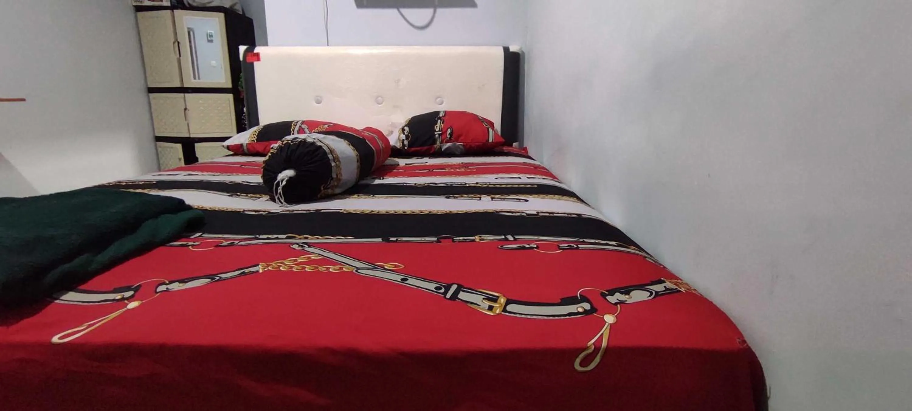 Bedroom, Bed in Hotel O Penginapan Noval