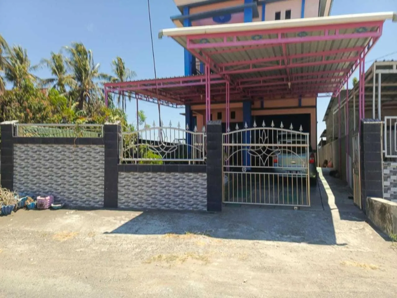 Facade/entrance in Hotel O Penginapan Noval