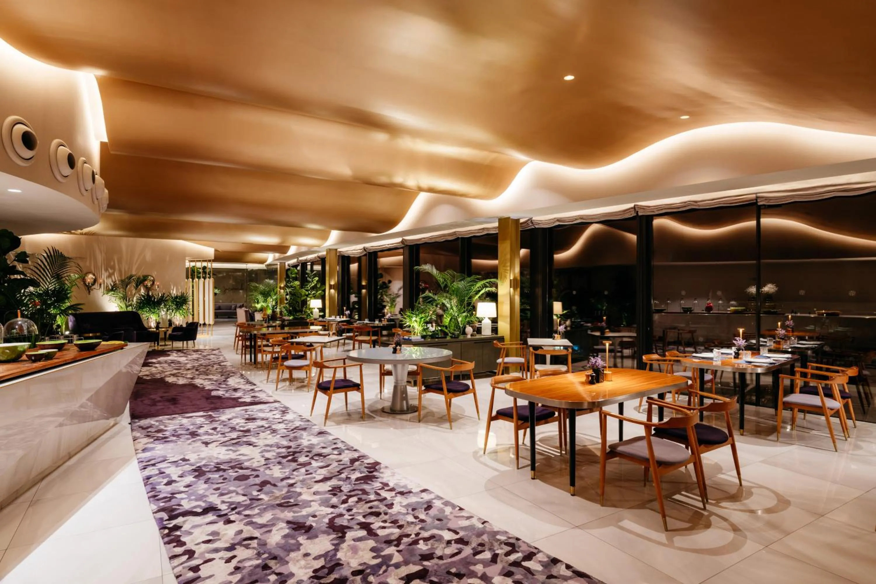 Restaurant/places to eat in The Reserve - within Savoy Palace - The Leading Hotels of the World