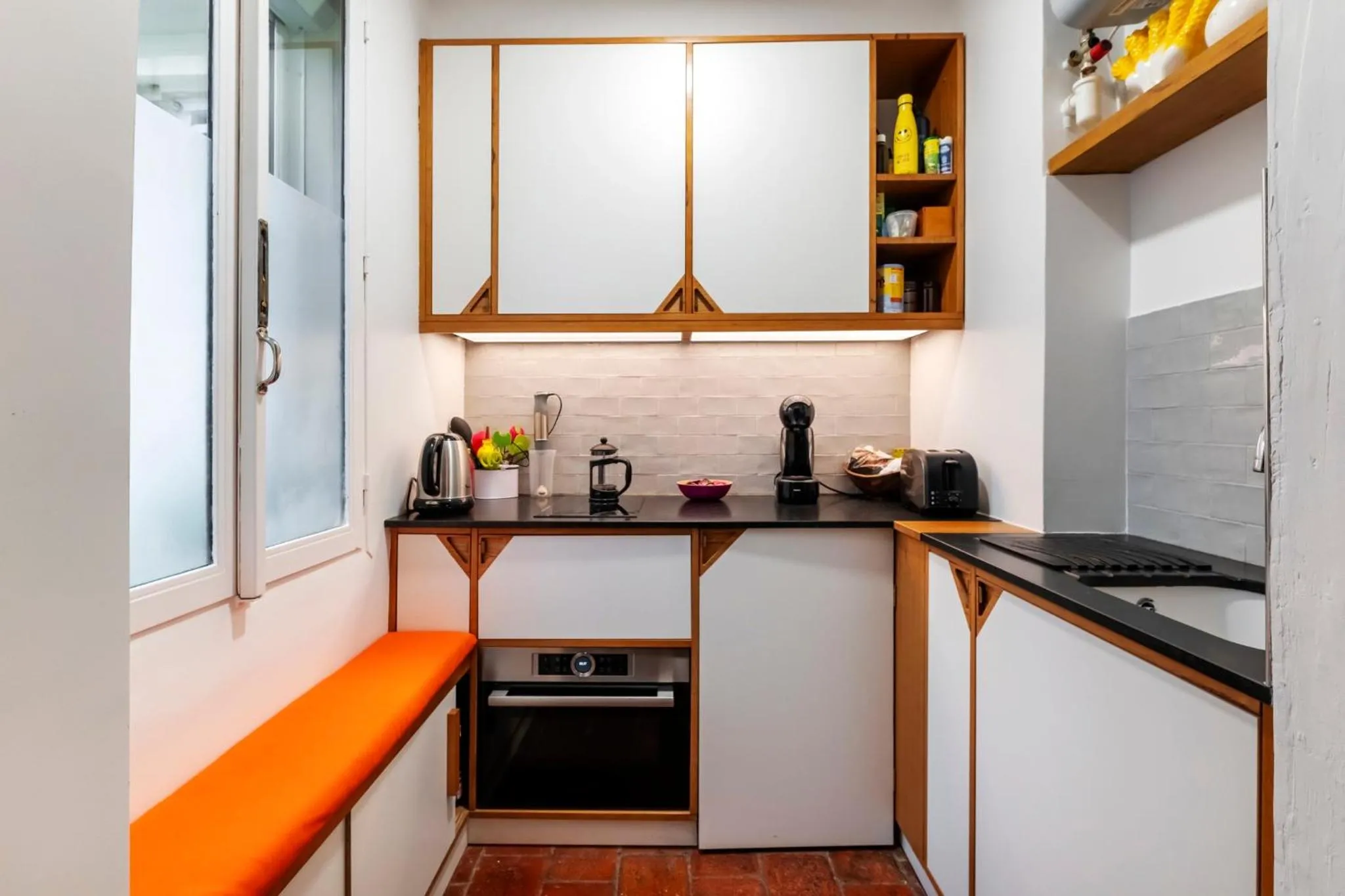Kitchen or kitchenette in Veeve - Rustic Allure