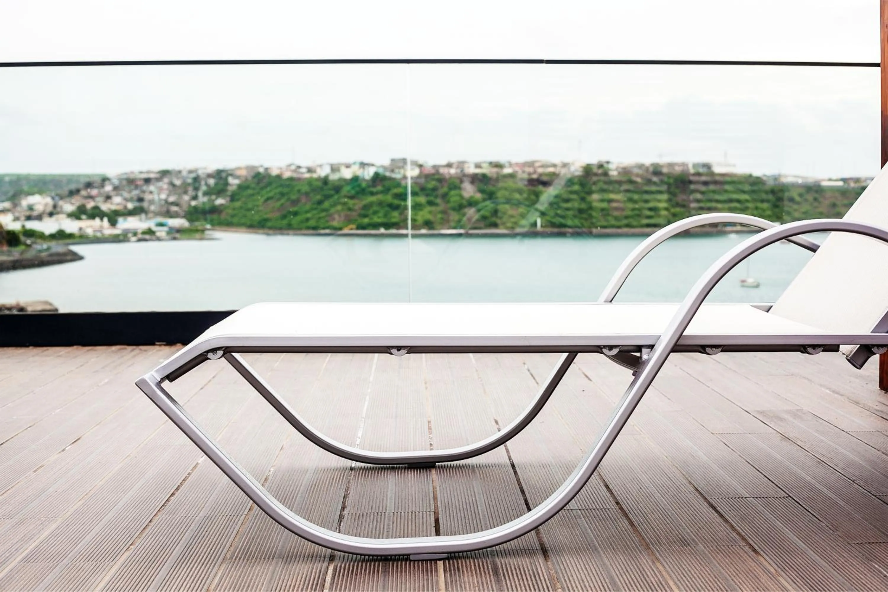 Swimming pool in Hotel Pérola