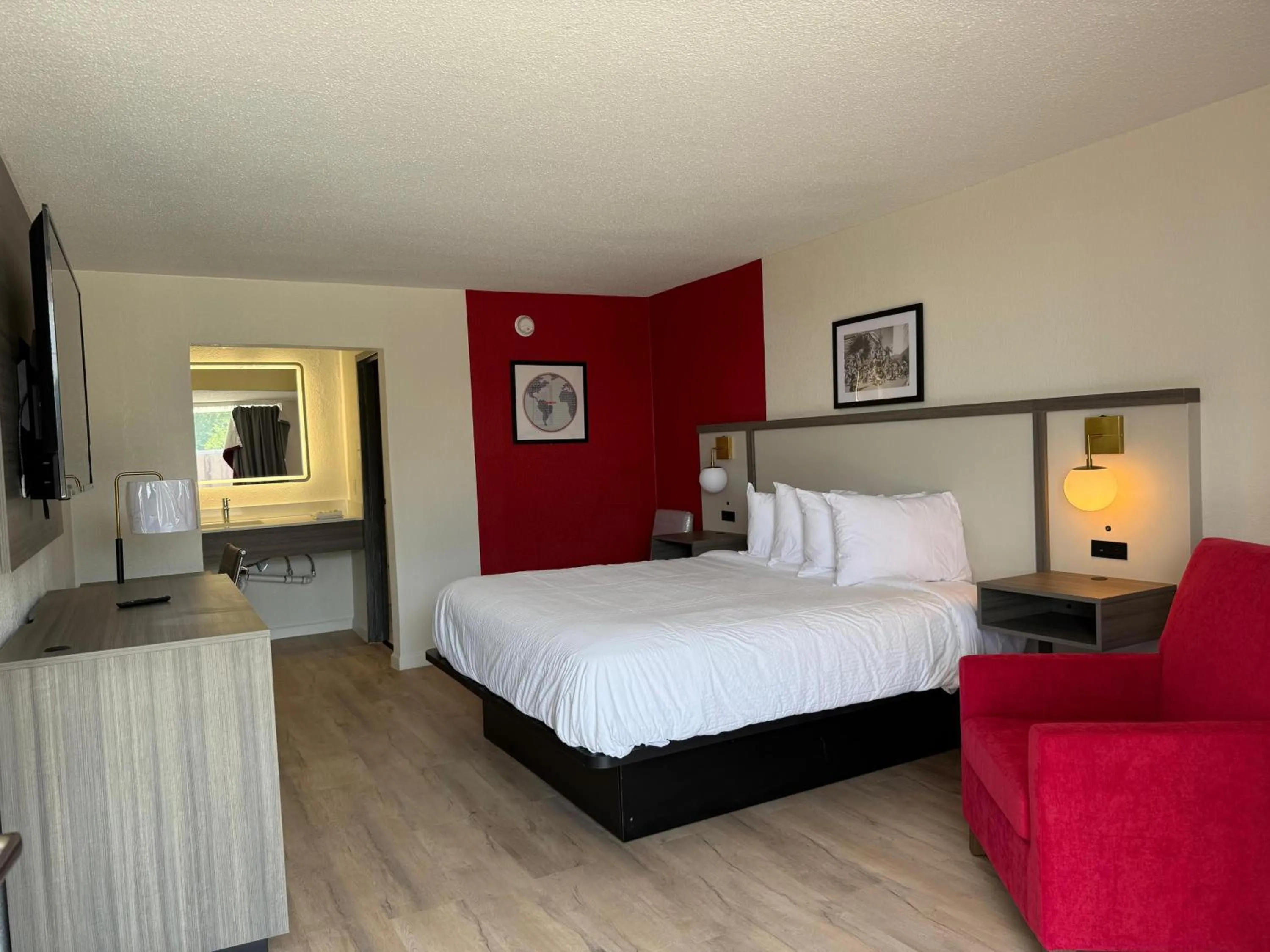 Bed in Travelodge by Wyndham Lumberton