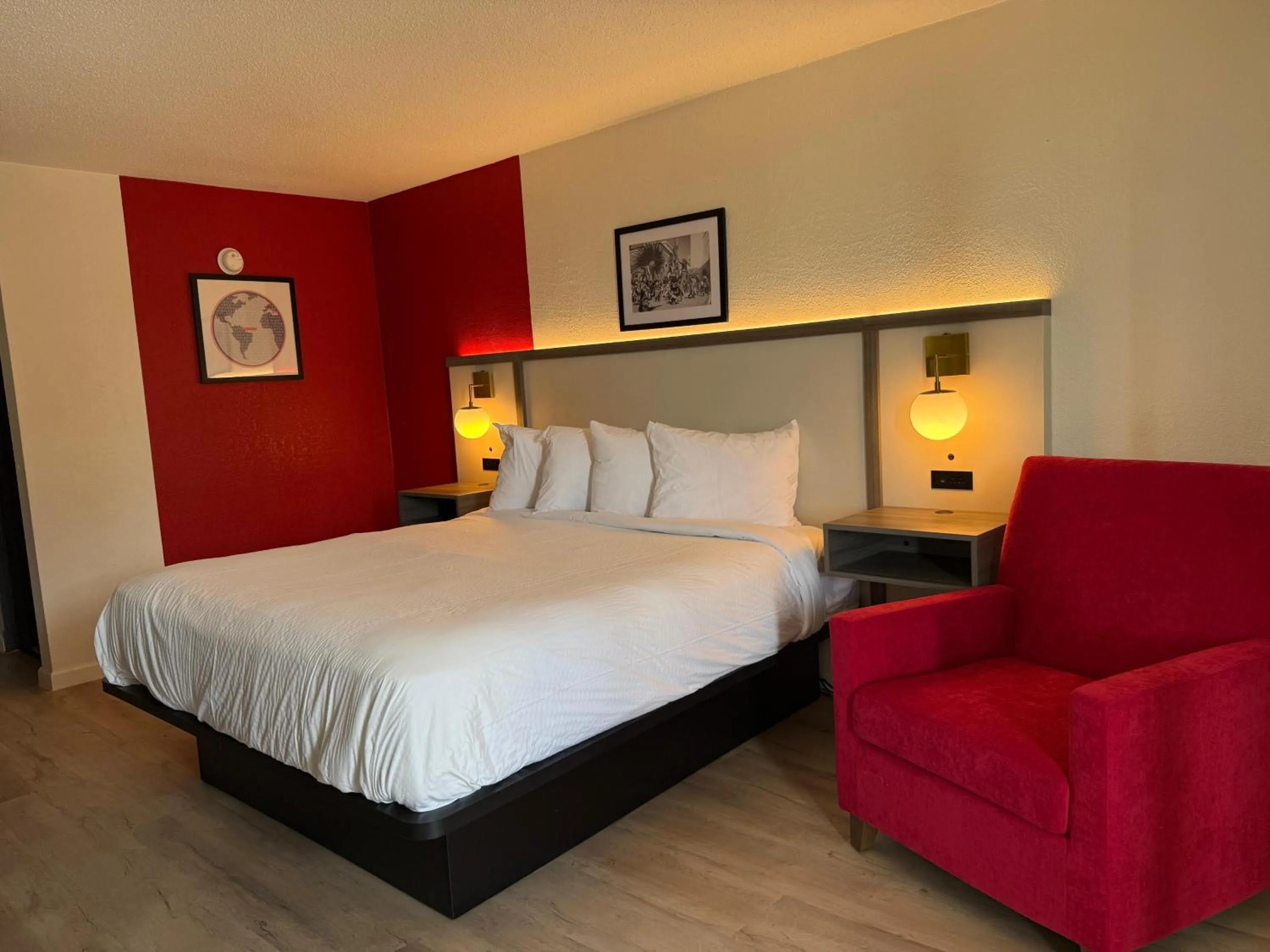 Bed in Travelodge by Wyndham Lumberton