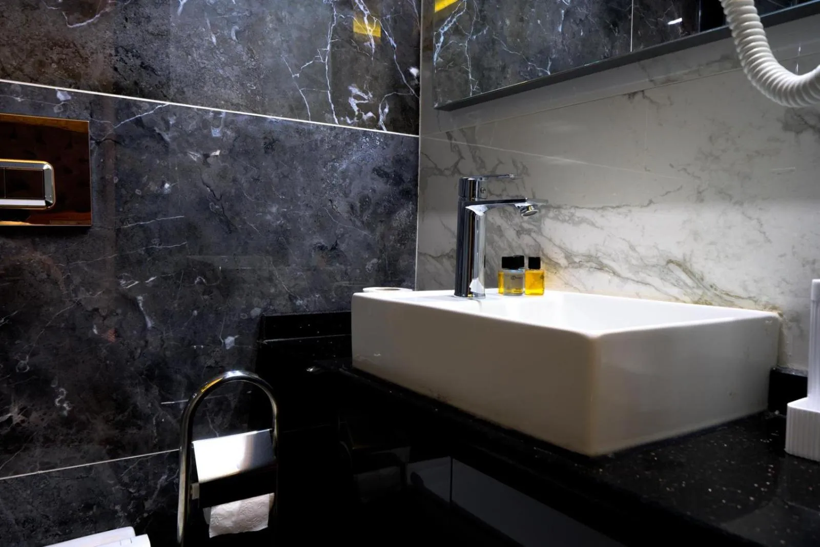 Bathroom in Golden Stoneluxe İstanbul Hotel